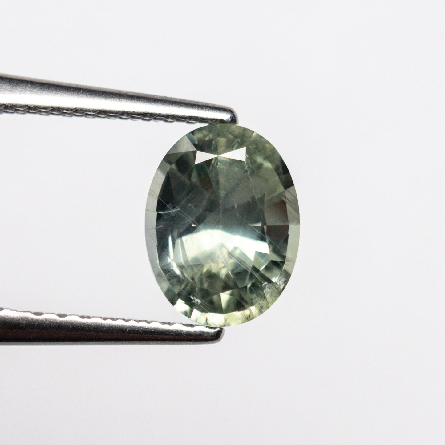 1.45ct 7.59x5.78x4.29mm オーバル ブリリアント サファイア 23447-12