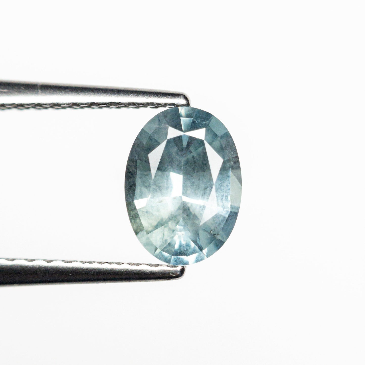 0.91ct 7.00x5.14x3.25mm オーバル ブリリアント サファイア 23447-36