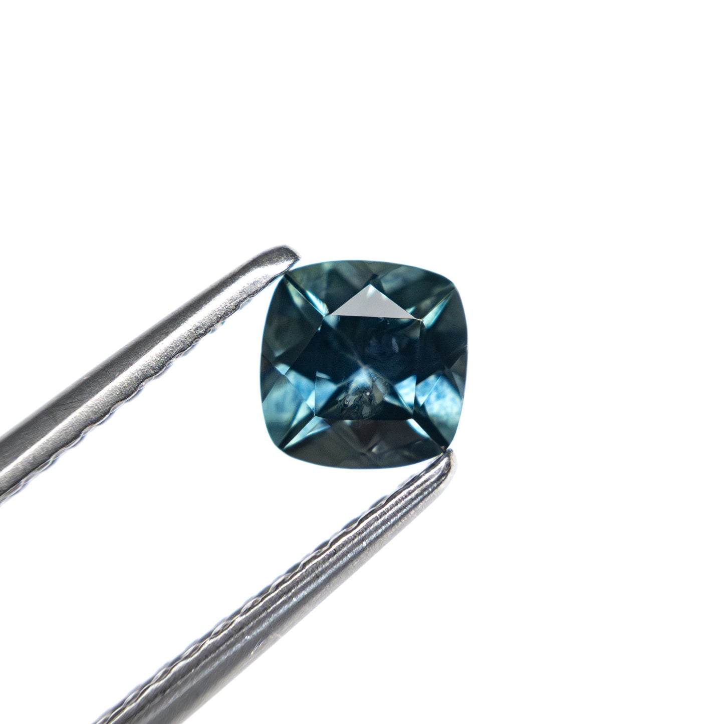 0.69カラット 5.05x5.01x3.38mm クッションブリリアントサファイア 23466-05