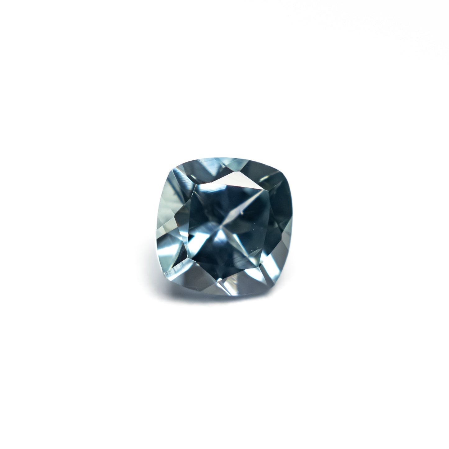 0.76ct 5.06x5.00x3.48mm クッションブリリアント サファイア 23466-13
