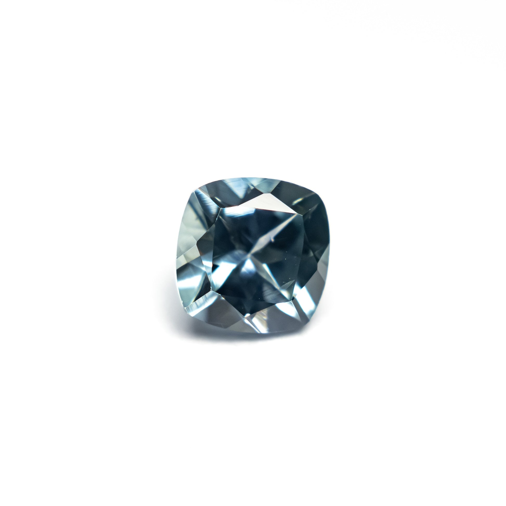 0.76ct 5.06x5.00x3.48mm クッションブリリアント サファイア 23466-13