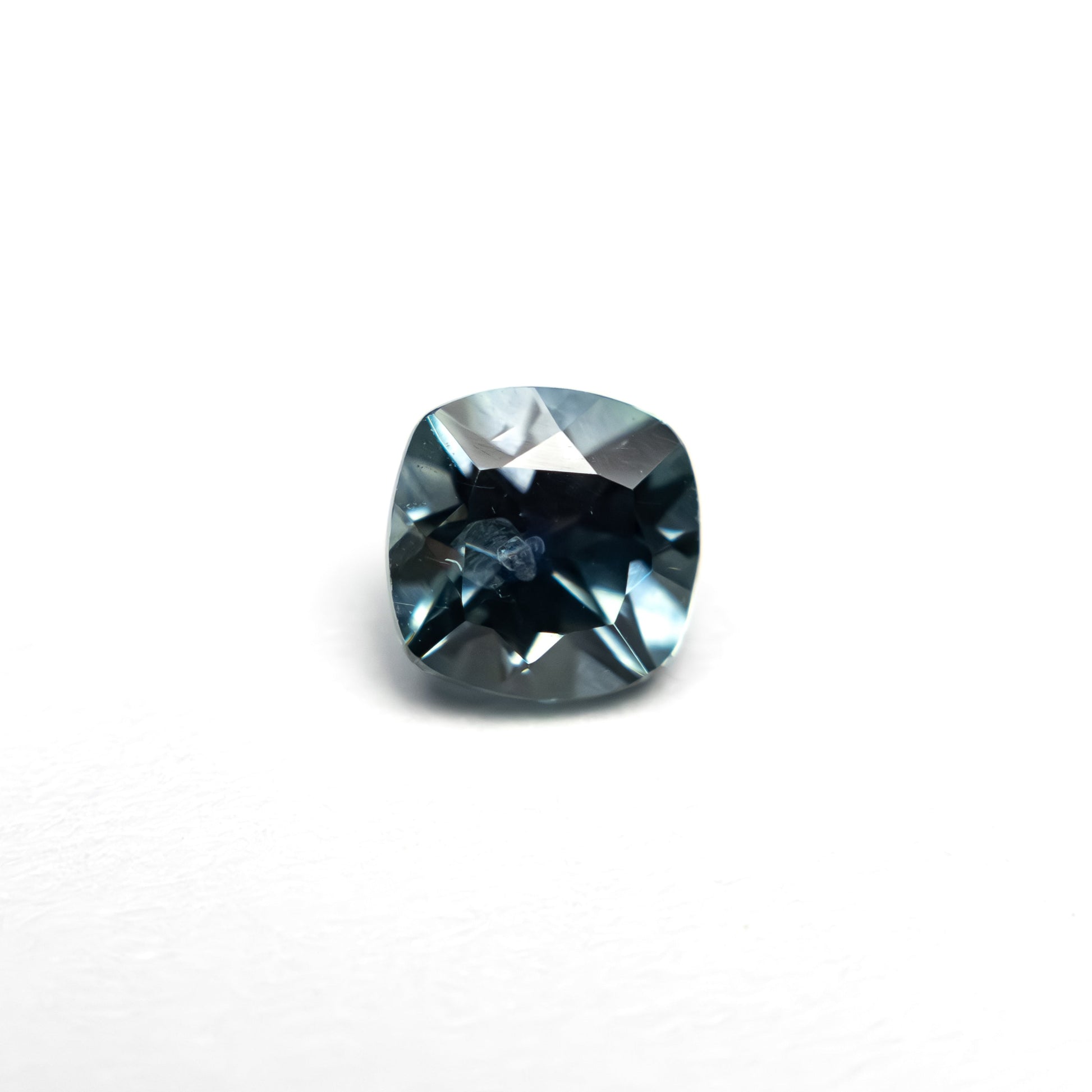 0.82ct 5.05x5.02x3.77mm クッションブリリアント サファイア 23466-15