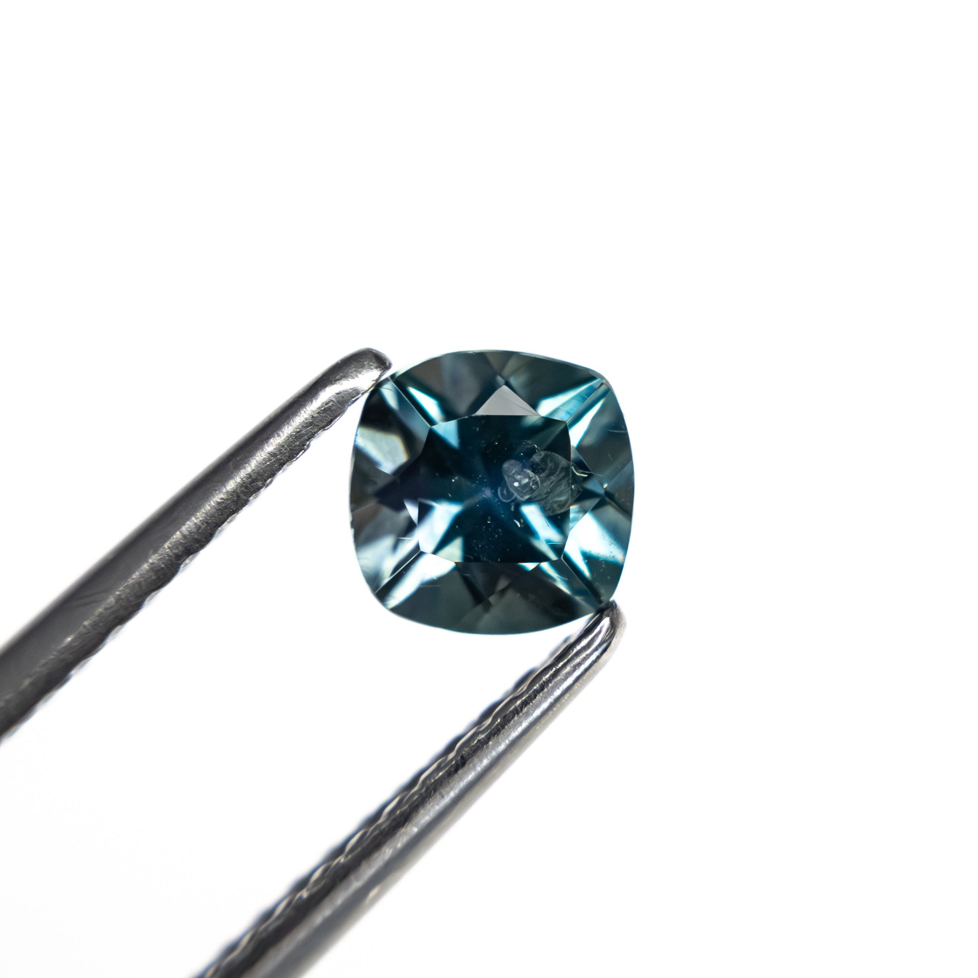 0.82ct 5.05x5.02x3.77mm クッションブリリアント サファイア 23466-15