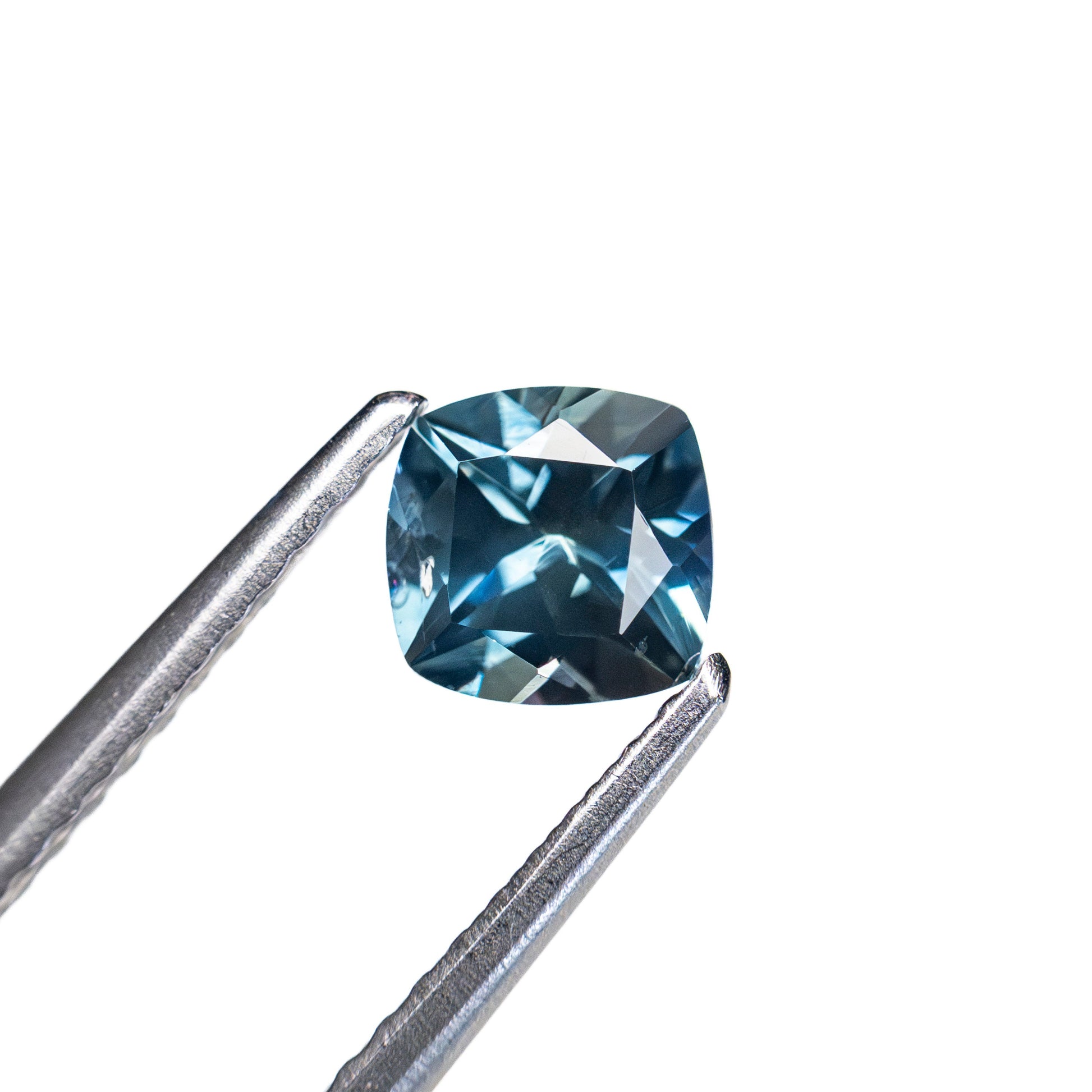 0.67ct 5.00x4.88x3.28mm クッションブリリアント サファイア 23466-25