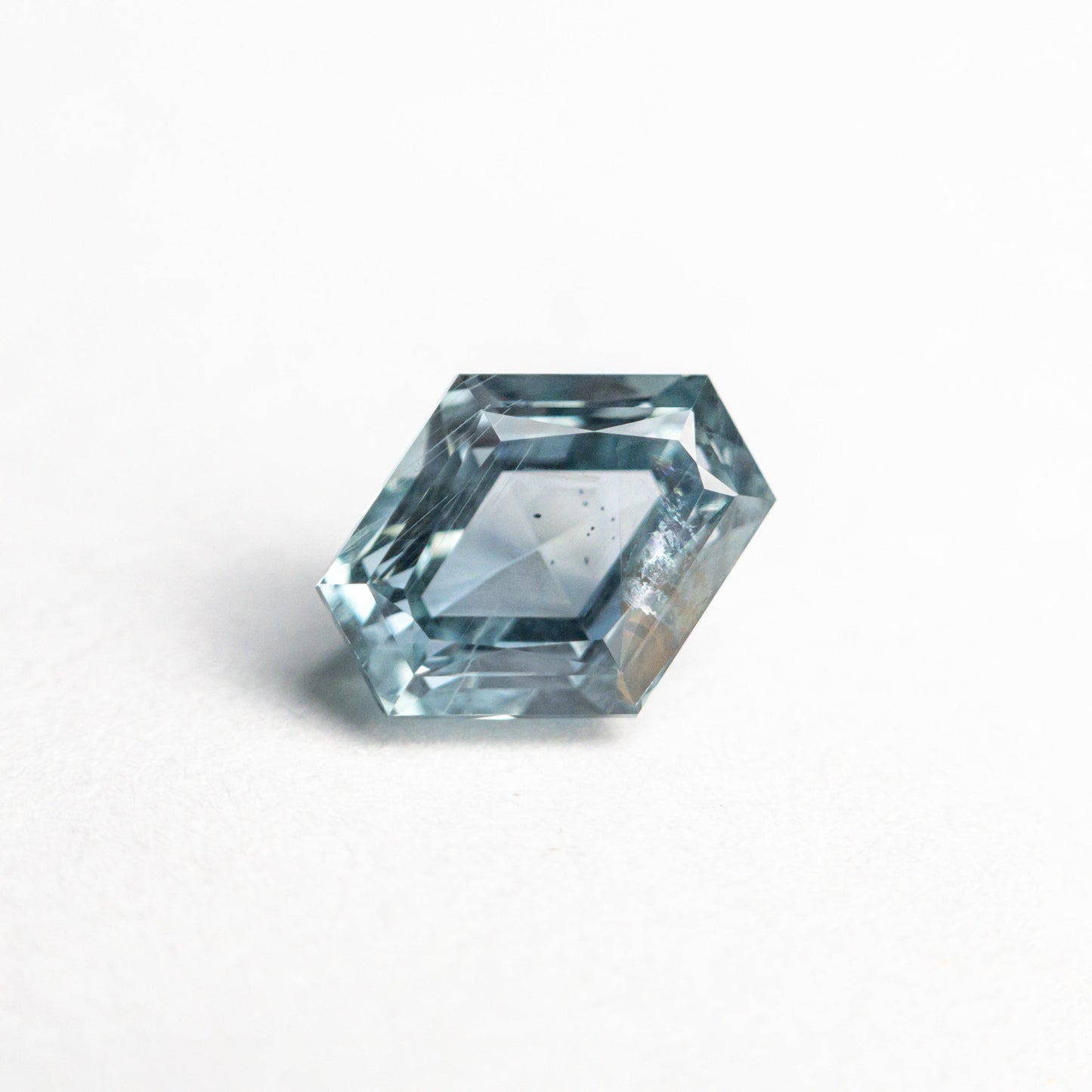 1.42ct 6.95x5.96x4.19mm ヘキサゴン ブリリアント サファイア 23667-05