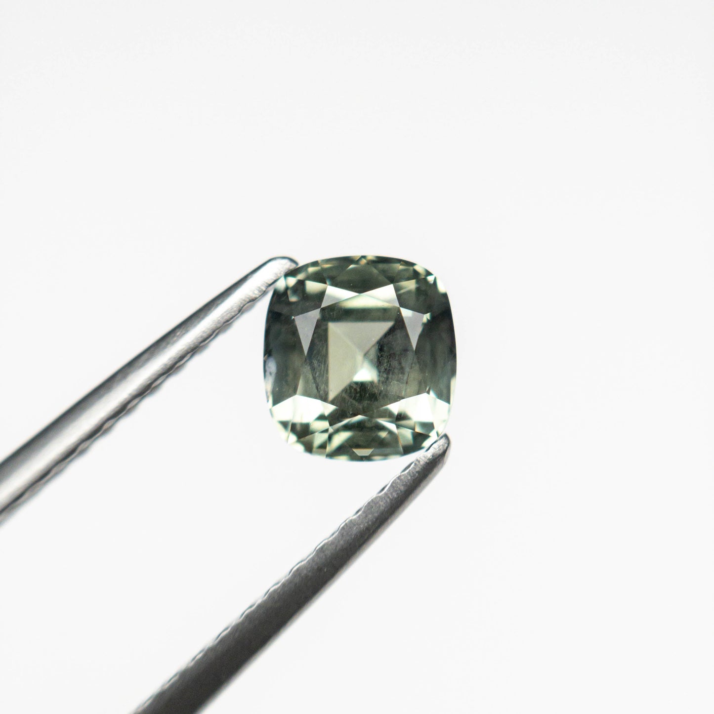 0.98ct 5.45x5.08x3.74mm クッション ブリリアント サファイア 23674-05