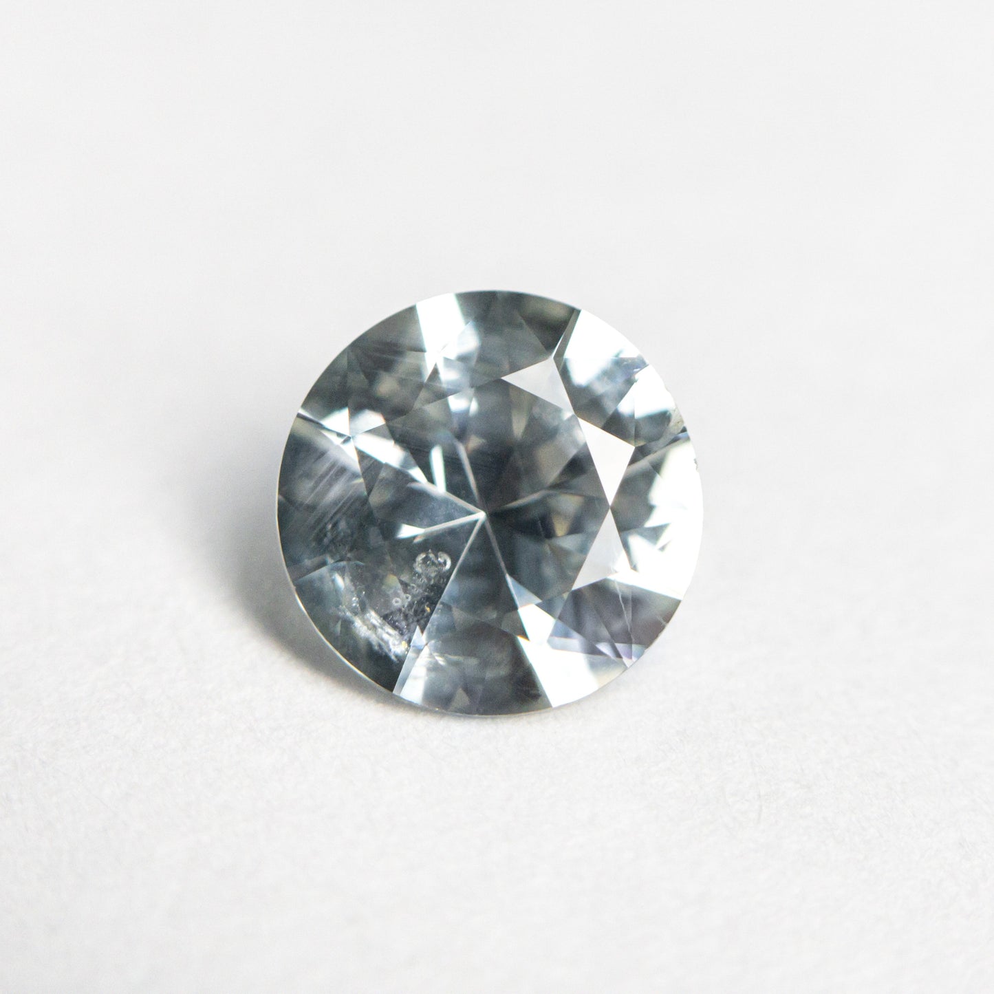 1.42ct 7.11x7.04x4.21mm ラウンド ブリリアント サファイア 23687-03