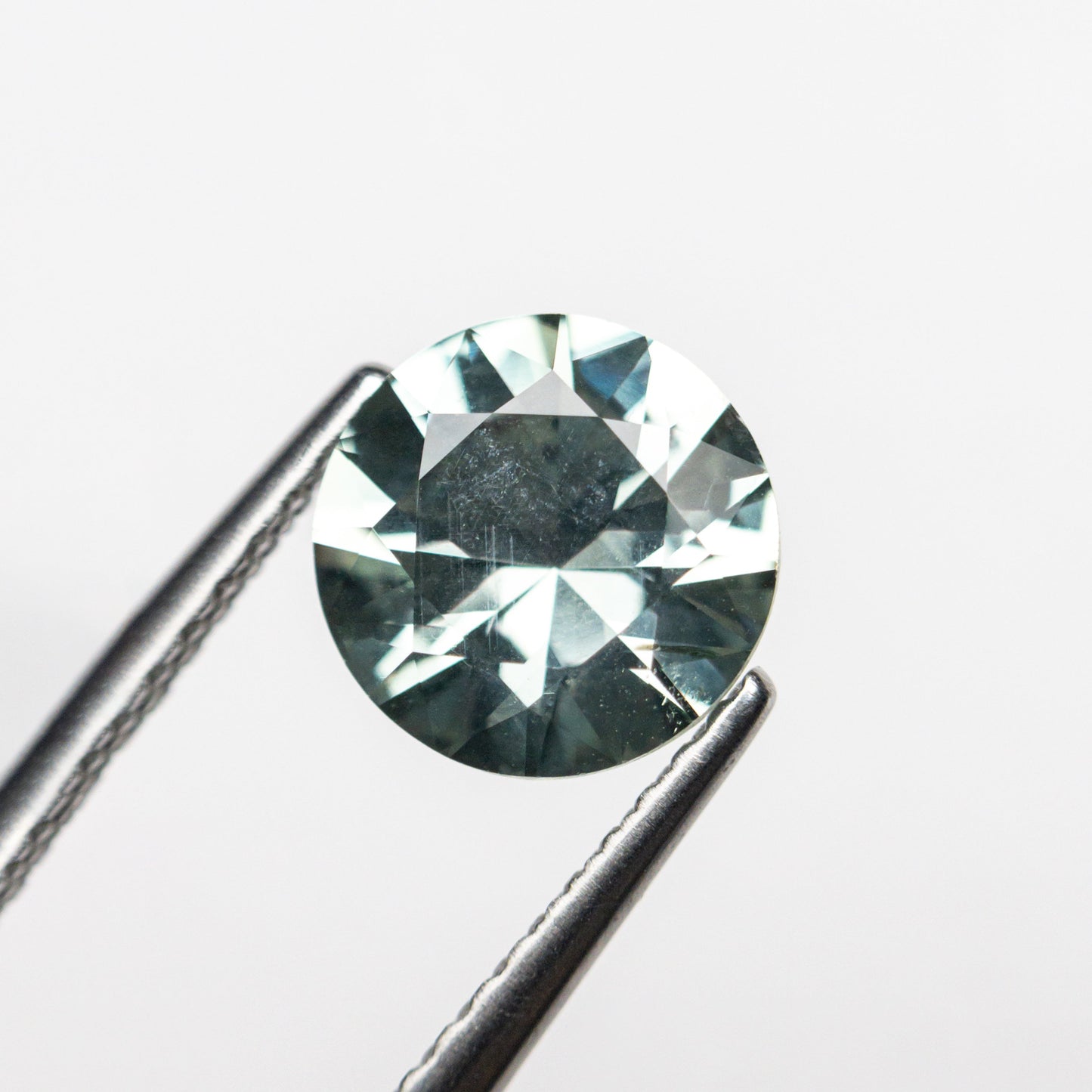 1.45ct 7.13x7.11x4.16mm ラウンド ブリリアント サファイア 23687-04