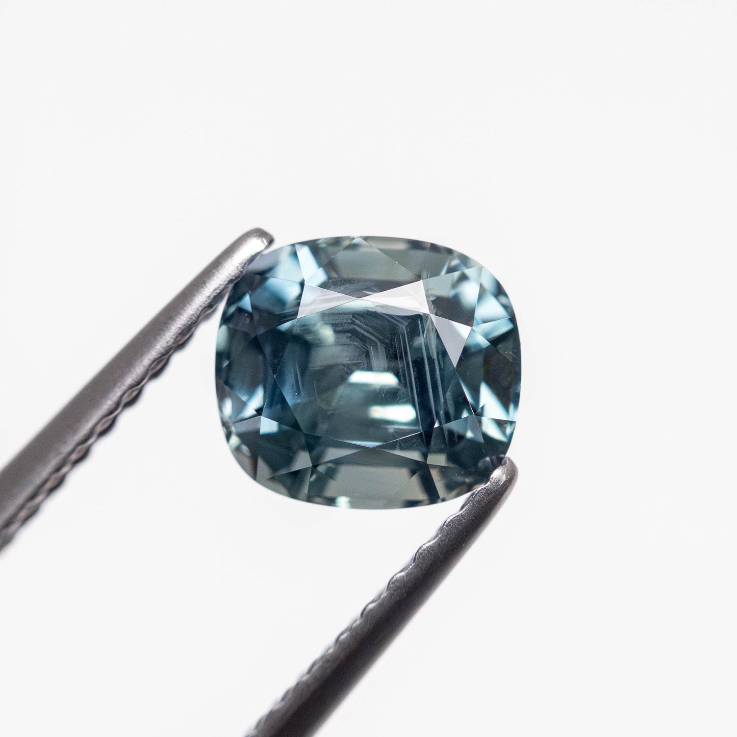 1.64ct 6.57x5.844.78mm クッション ブリリアント サファイア 23693-10