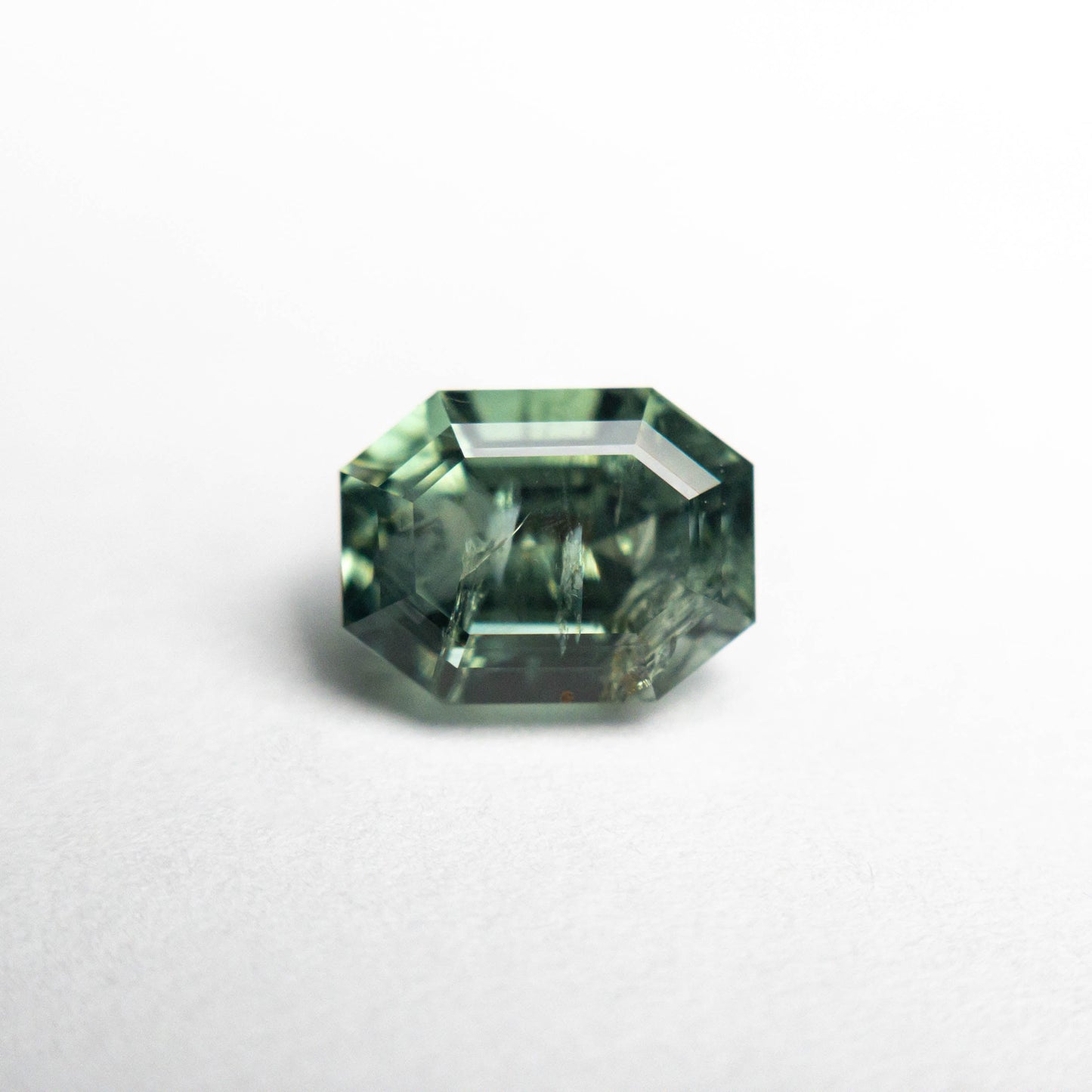 1.95ct 7.26x5.51x4.79mm カット コーナー レクタングル ステップ カット サファイア 23698-01