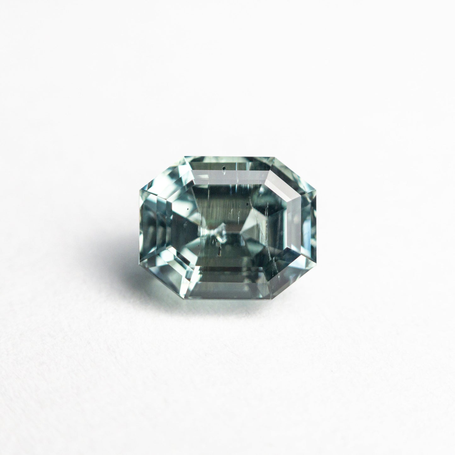 1.41ct 6.37x5.164.28mm カット コーナー レクタングル ステップ カット サファイア 23698-10