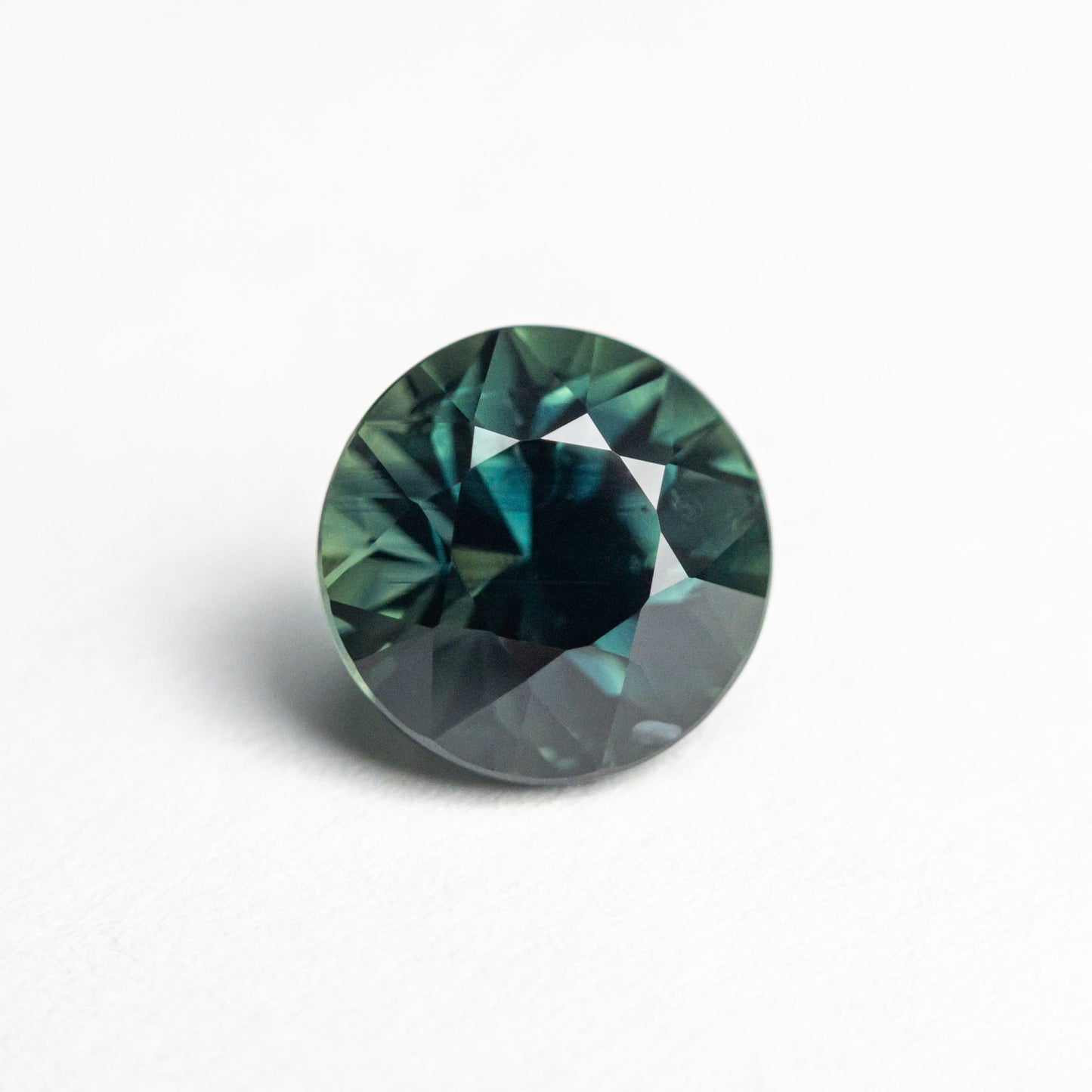 1.95ct 7.13x7.08x5.39mm ラウンド ブリリアント サファイア 23811-02