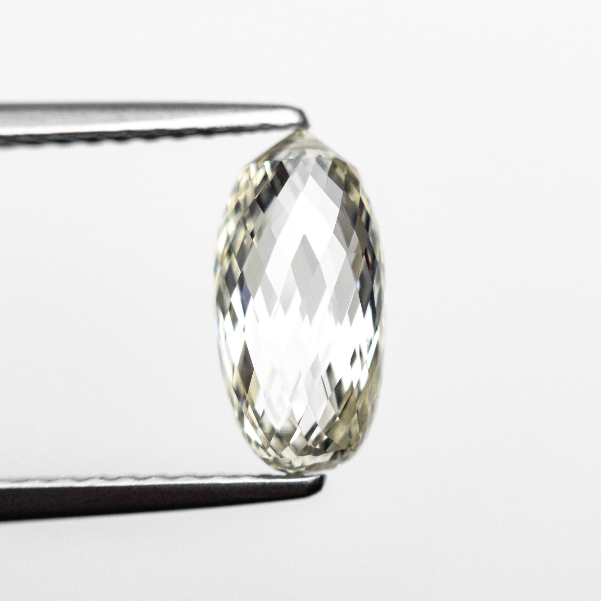 2.03ct 10.04x4.88x4.35mm VVS OP オーバル ブリオレット カット 23898-01