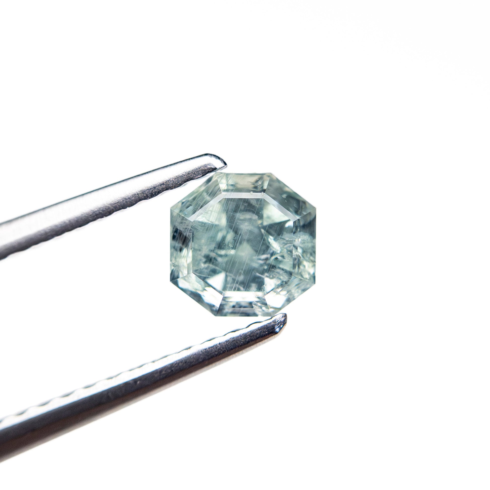 0.86ct 4.99x4.92x4.01mm カットコーナースクエアステップカットサファイア 23903-14