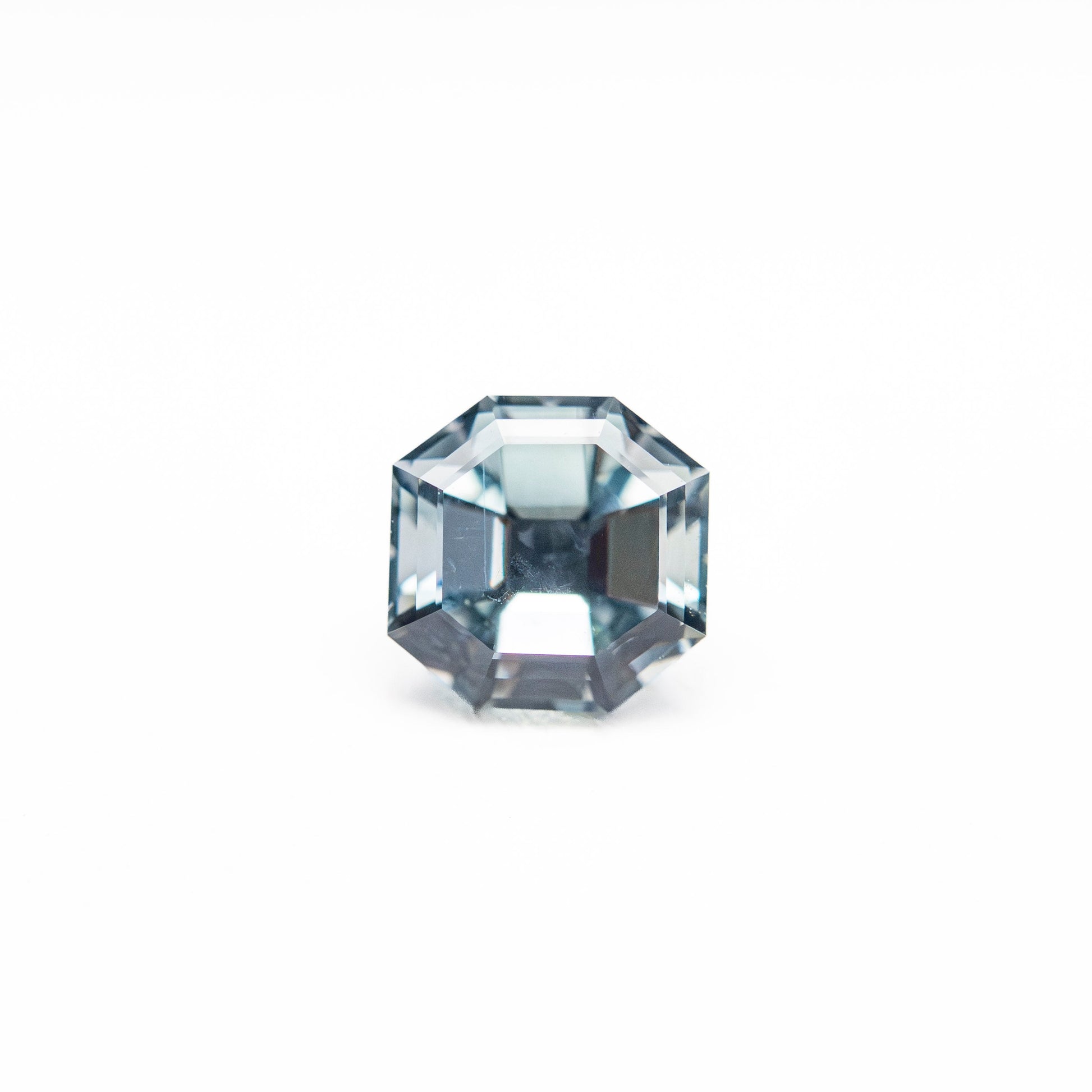 0.82ct 4.97x4.91x4.06mm カットコーナースクエアステップカットサファイア 23903-20