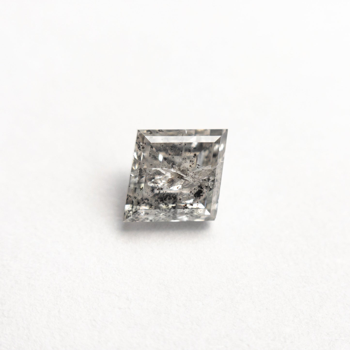 0.89ct 7.33x6.29x3.40mm ロゼンジ ステップ カット 🇨🇦 24069-01