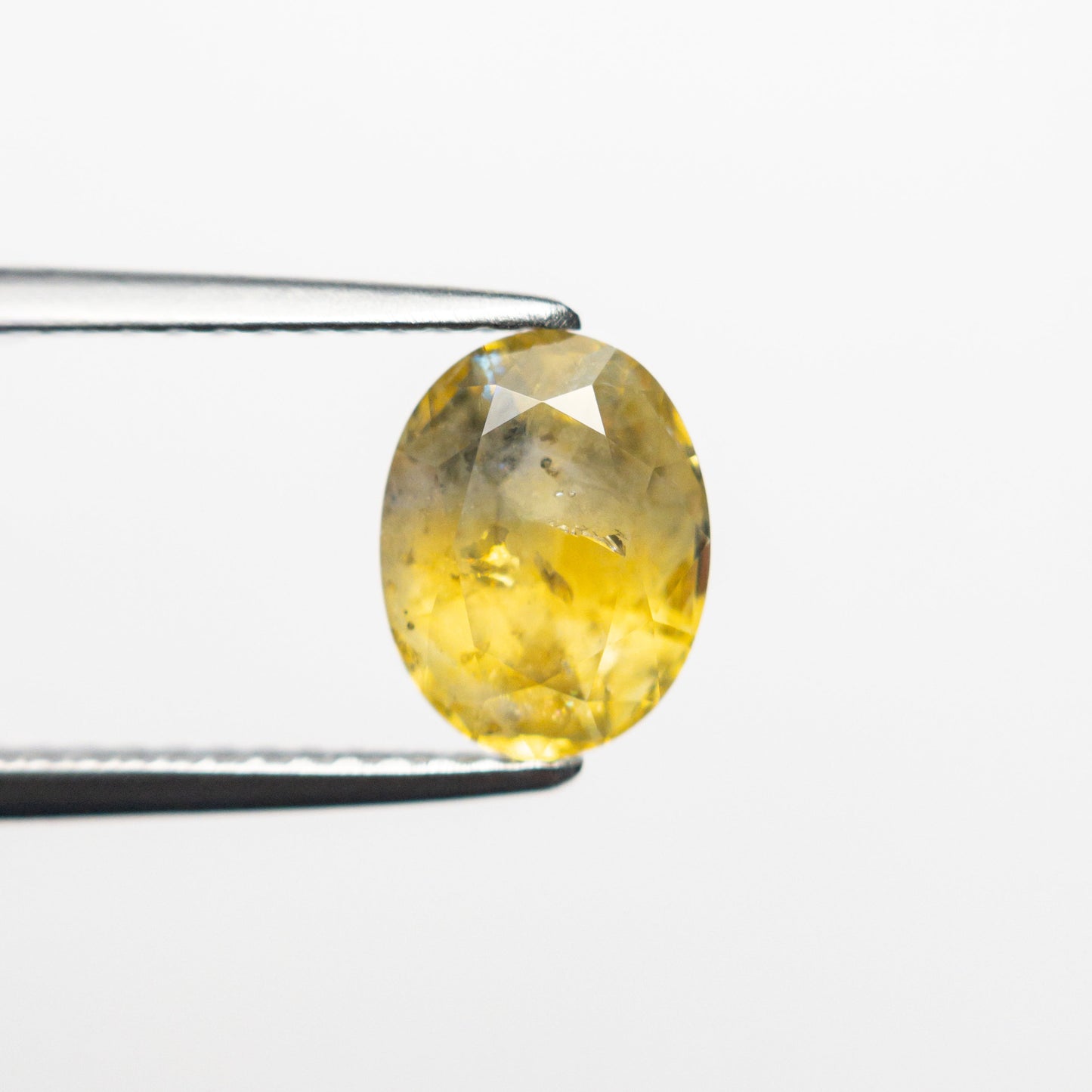 1.82ct 7.95x6.20x4.34mm オーバル ブリリアント サファイア 24196-02