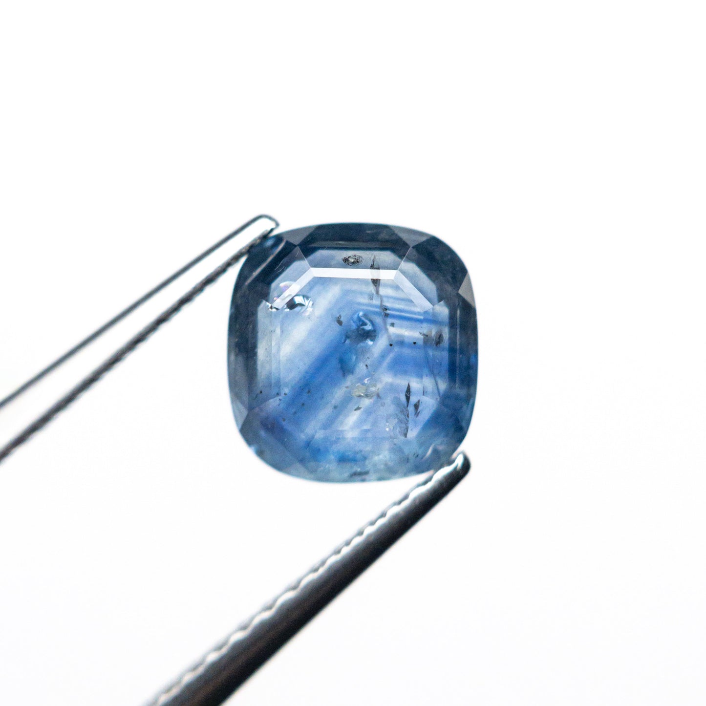 1.98カラット 7.26x7.01x3.24mm クッションポートレートカットサファイア 24197-02