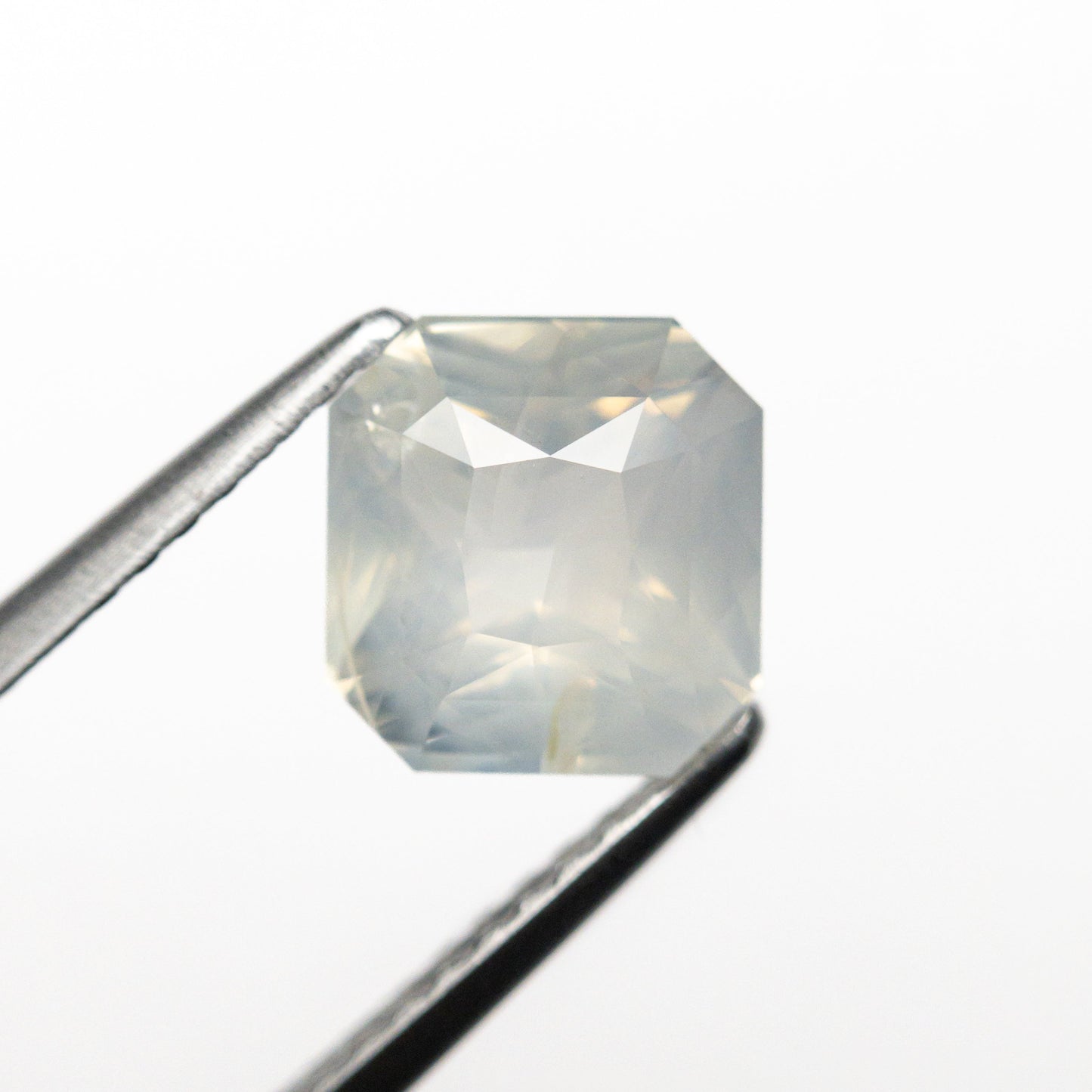 2.56ct 7.24x6.91x5.00mm カット コーナー スクエア ブリリアント サファイア 24335-01