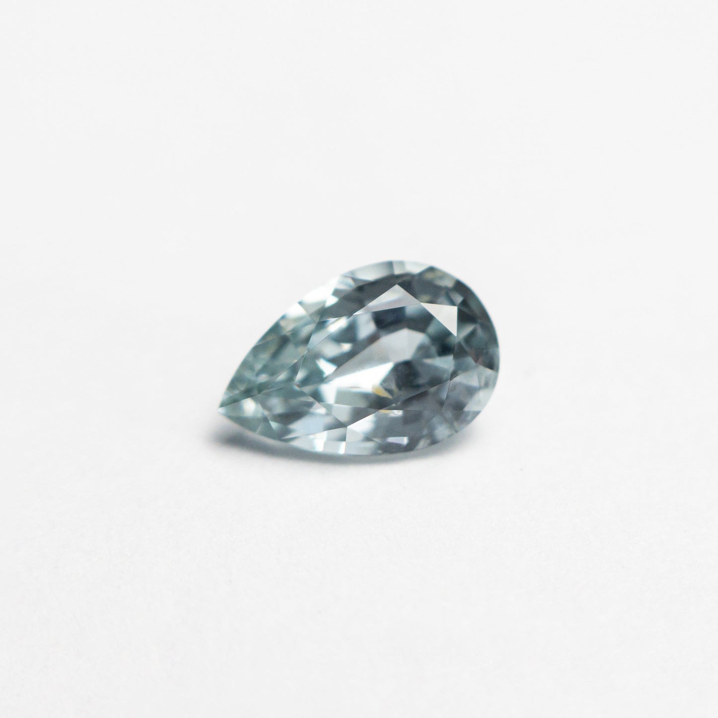 1.01ct 7.77x5.19x3.38mm ペア ブリリアント サファイア 24756-01