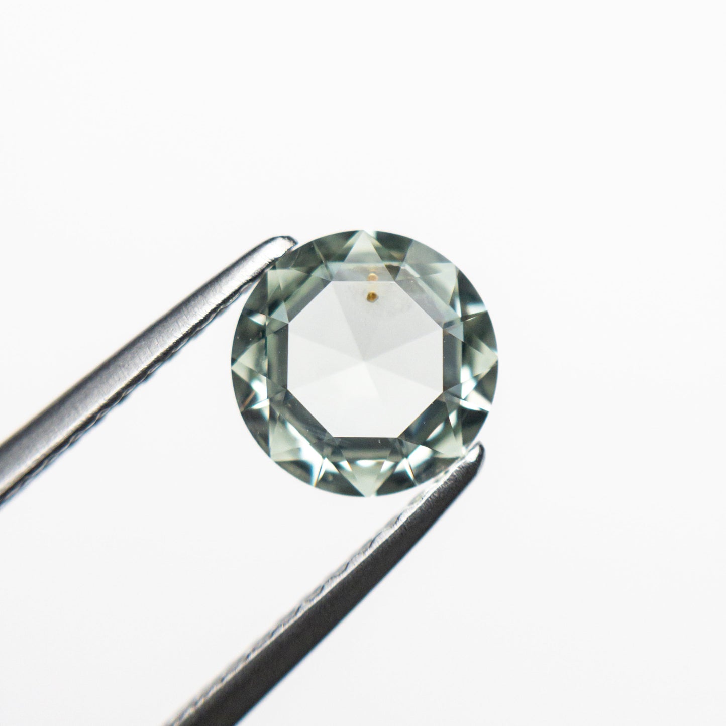 1.06ct 6.77x6.76x2.87mm ラウンドダブルカットサファイア 24775-01