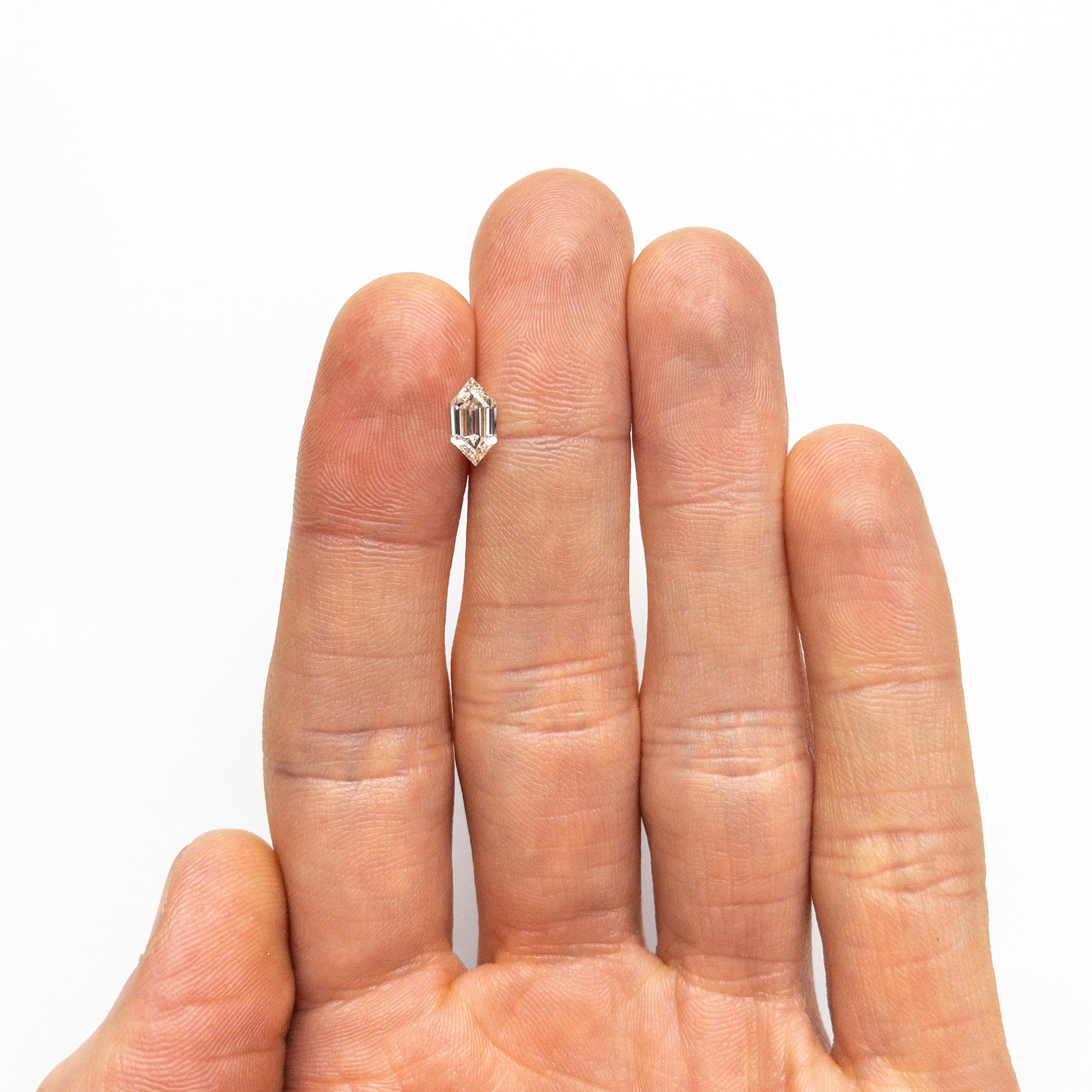 1.01ct 8.80x4.67x3.39mm GIA VVS2 L ヘキサゴン ステップカット 25078-01