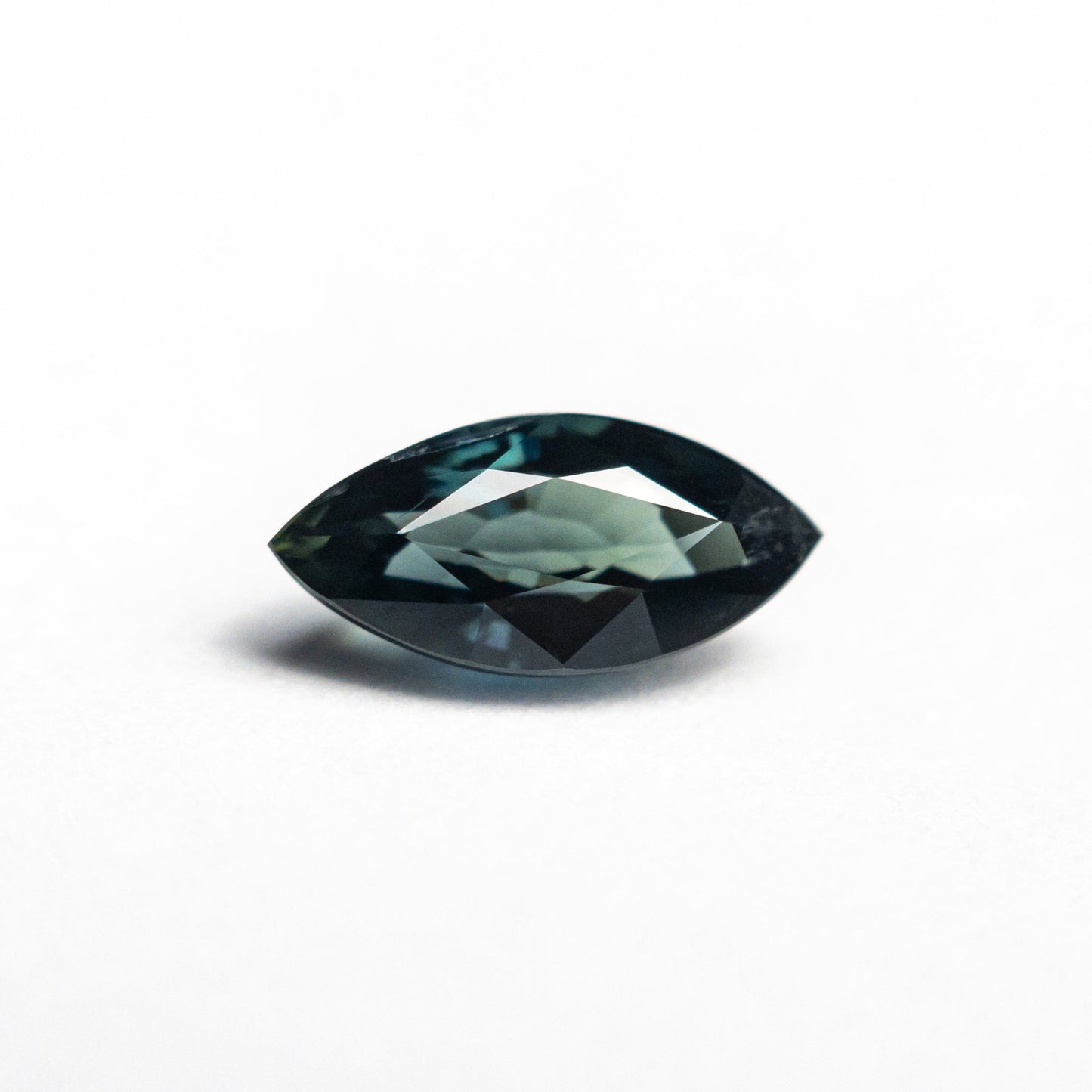 1.16ct 8.57x4.24x3.67mm マーキースブリリアントサファイア 25364-03