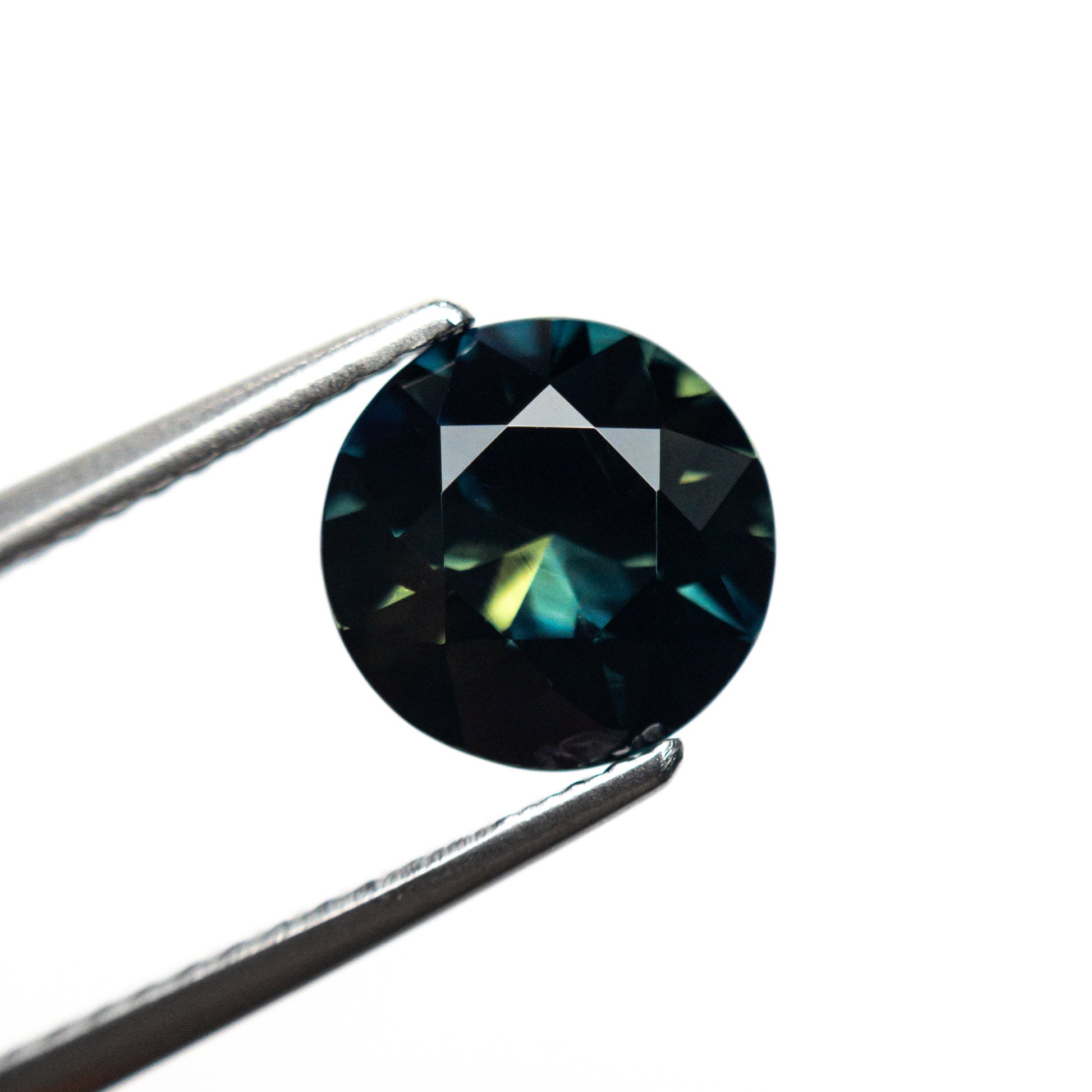 2.11カラット 7.85x7.82x4.73mm ラウンドブリリアントサファイア 25372-01