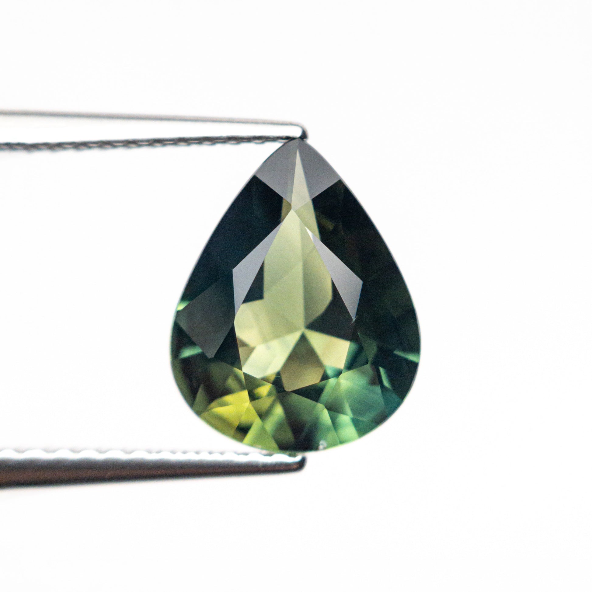 2.82ct 10.64x8.53x4.64mm Pear Brilliant Sapphire 25379-02