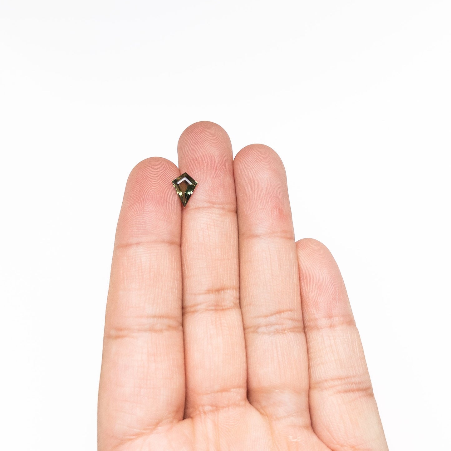 1.11カラット 9.13x6.78x3.24mm カイトステップカットサファイア 25386-06