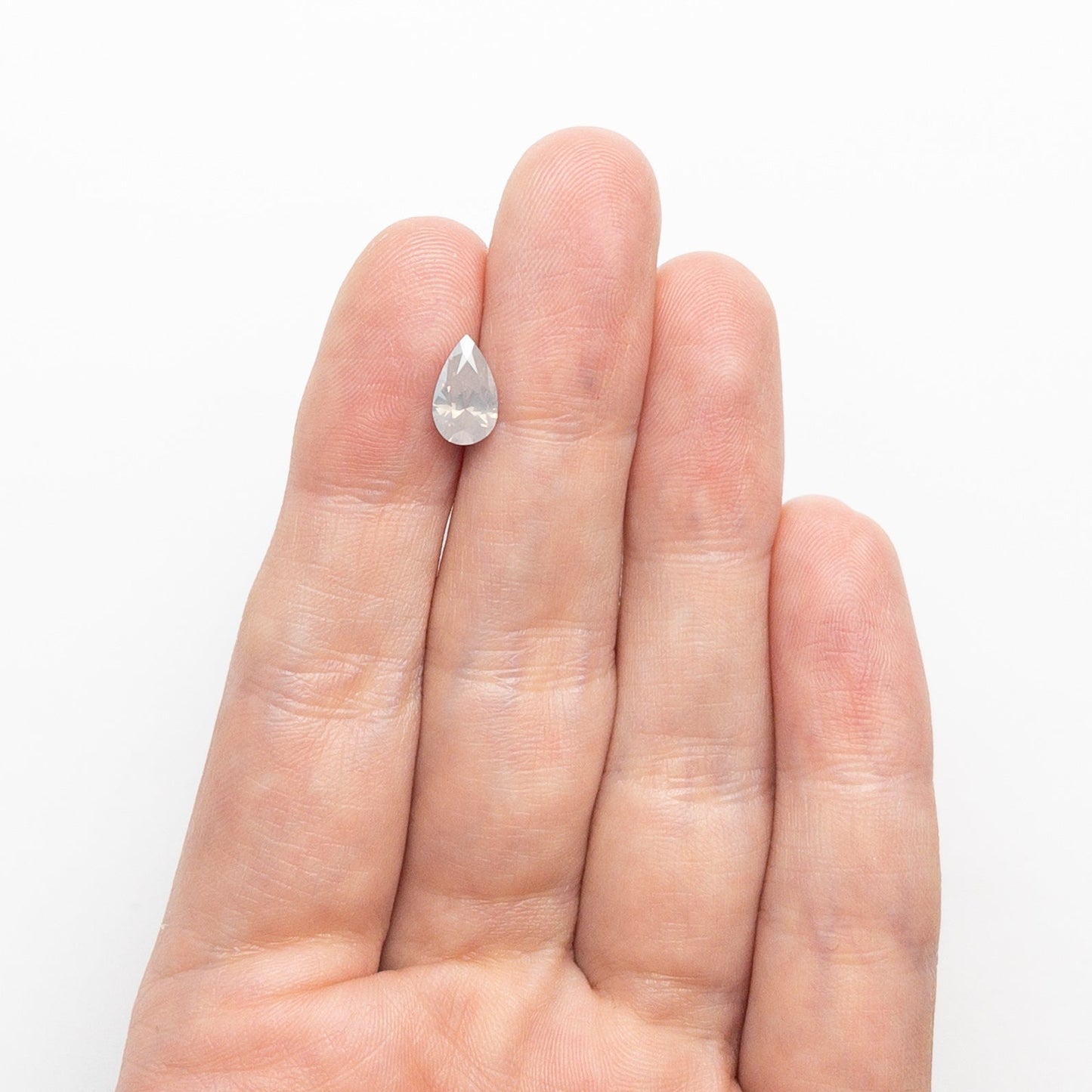 1.02ct 8.88x5.25x3.65mm ファンシーグレーペアーブリリアント 25696-01