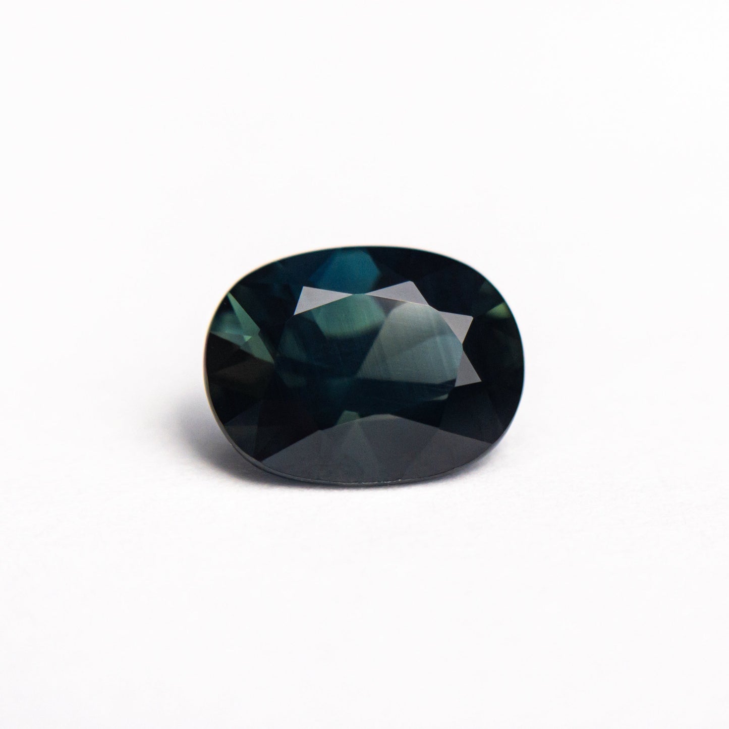 1.68ct 8.13x6.17x4.43mm オーバル ブリリアント サファイア 25782-04