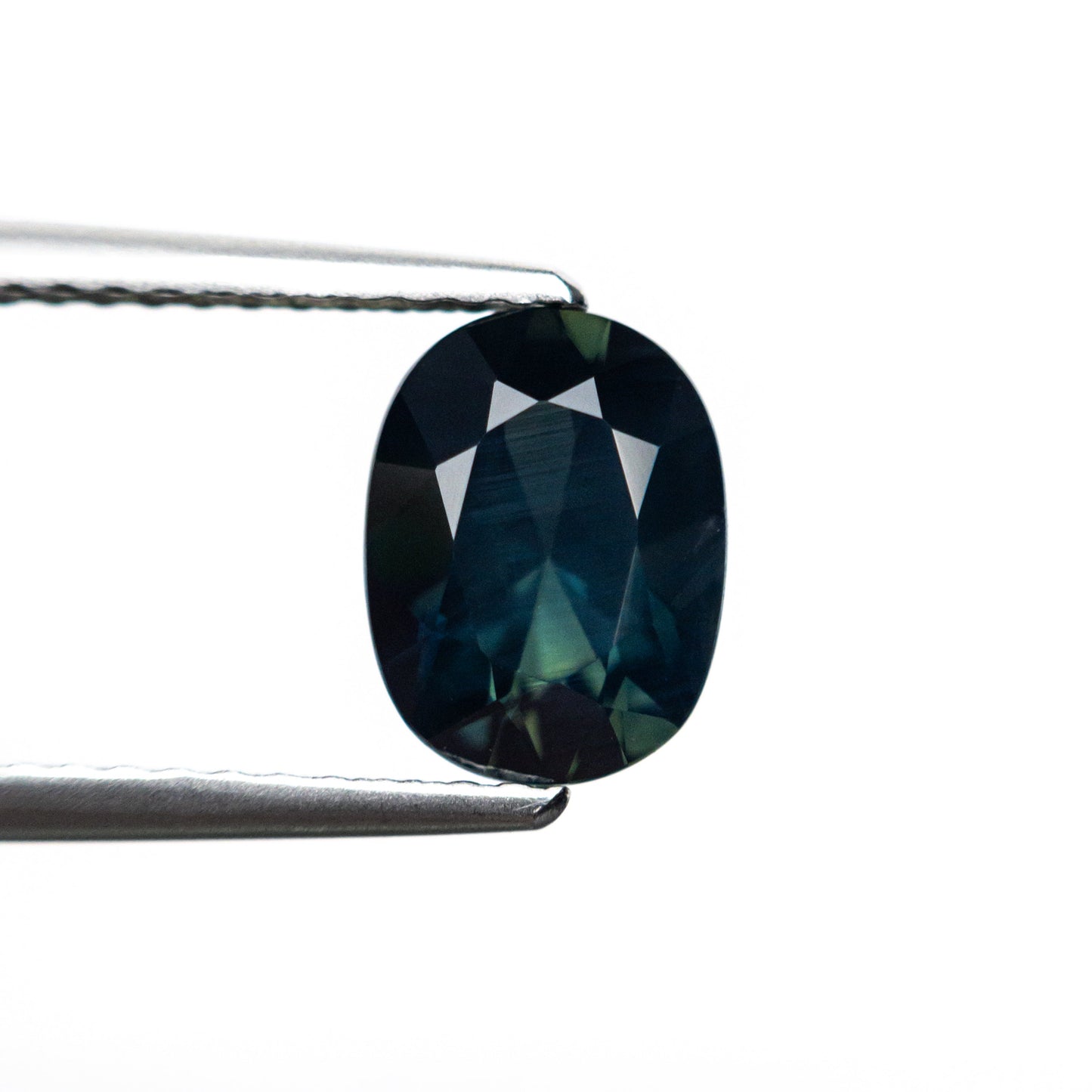 1.68ct 8.13x6.17x4.43mm オーバル ブリリアント サファイア 25782-04