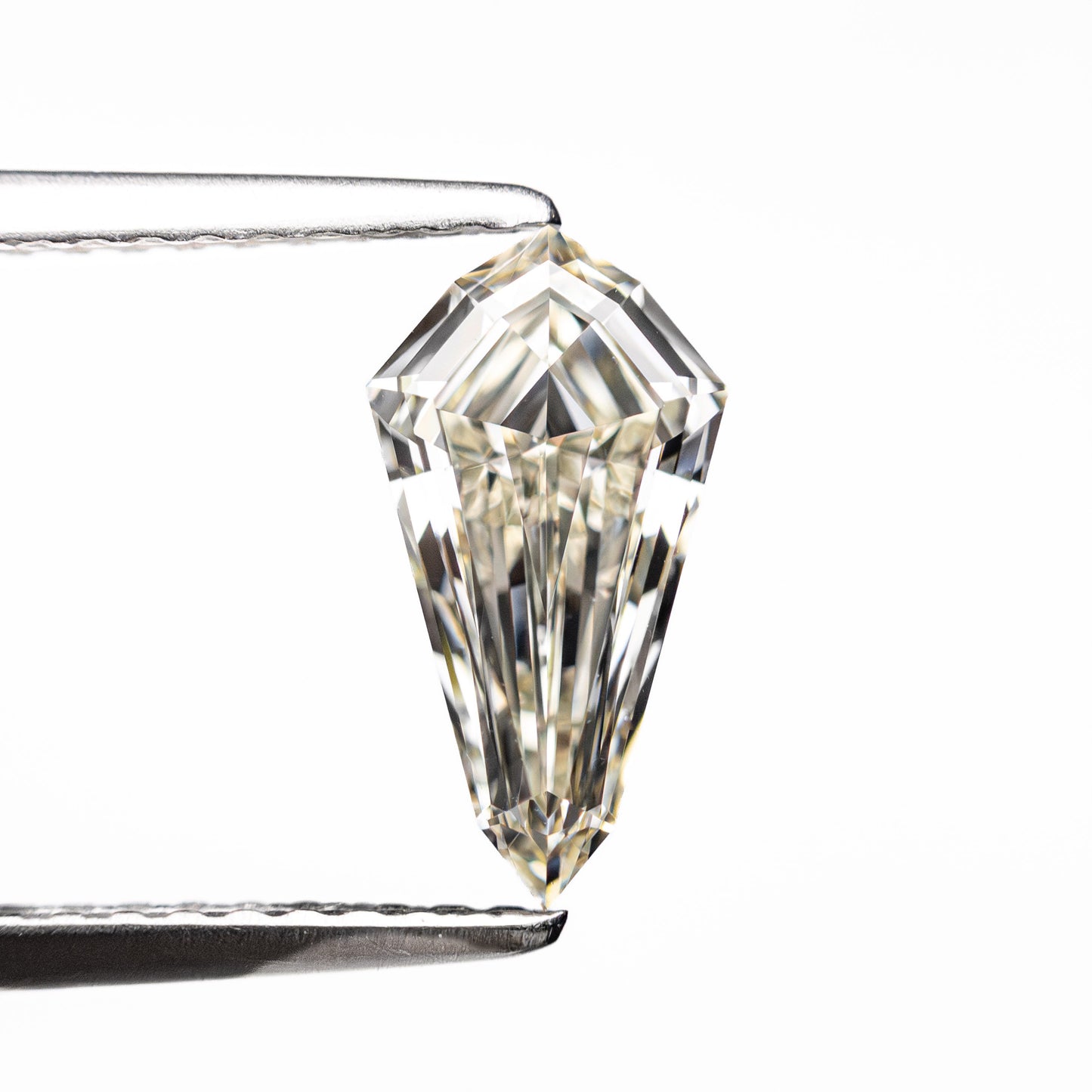 1.00ct 10.15x5.36x3.05mm VVS1 L シールド ステップカット 25957-02