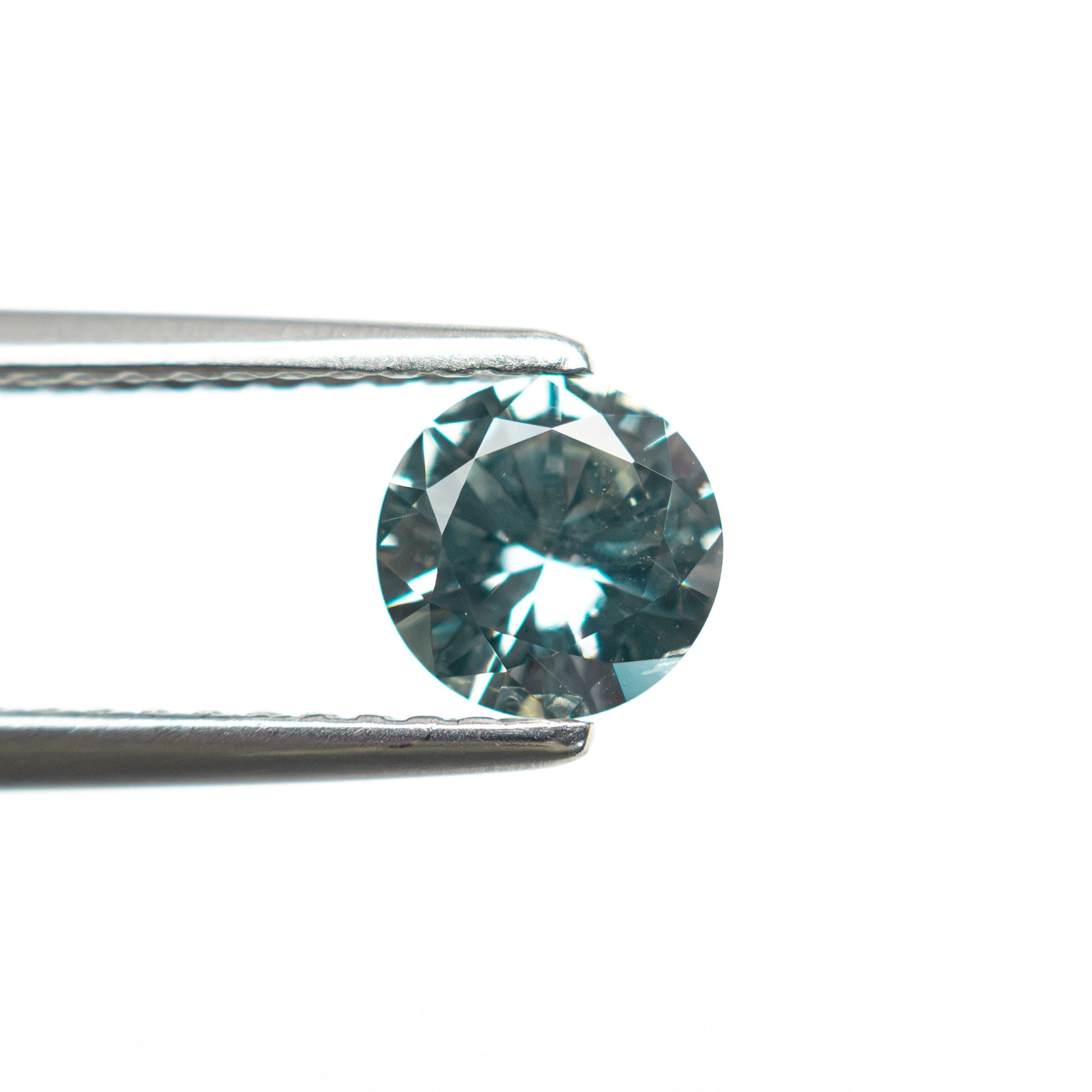 0.77ct 5.53x5.50x3.33mm Round Brilliant Sapphire 26134-22