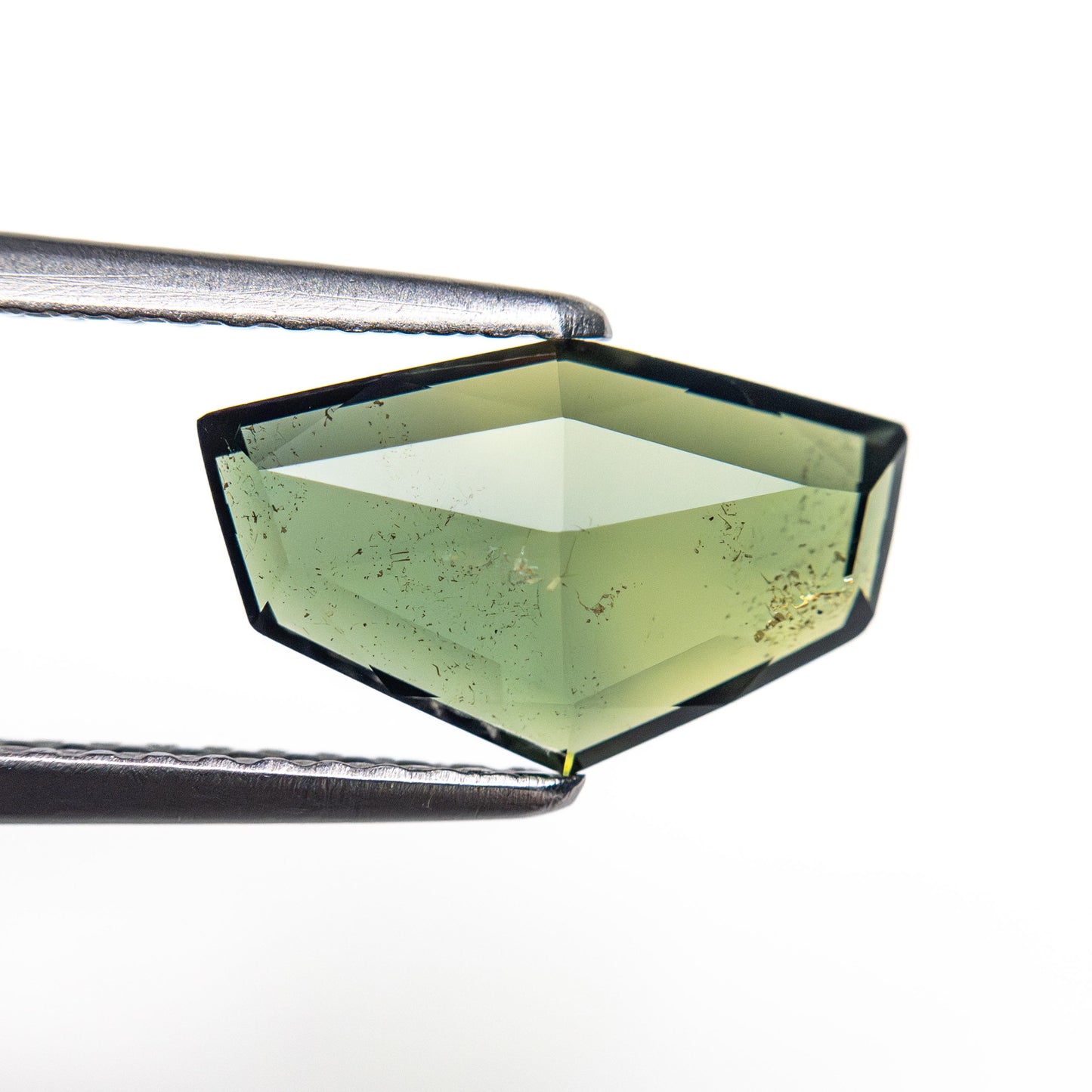 1.55カラット 10.92x6.58x2.25mm シールド ローズカット サファイア 26327-25