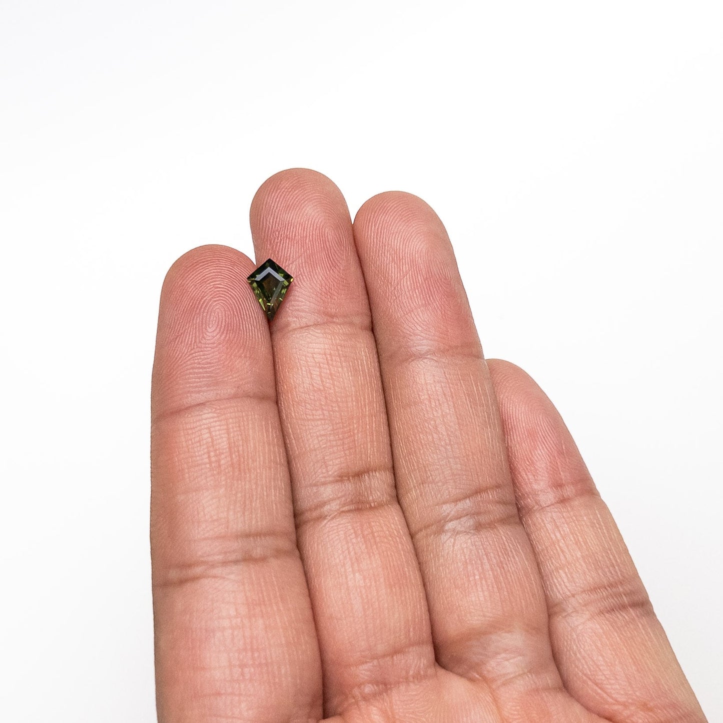 1.39カラット 8.76x6.49x4.41mm カイトステップカットサファイア 26340-02