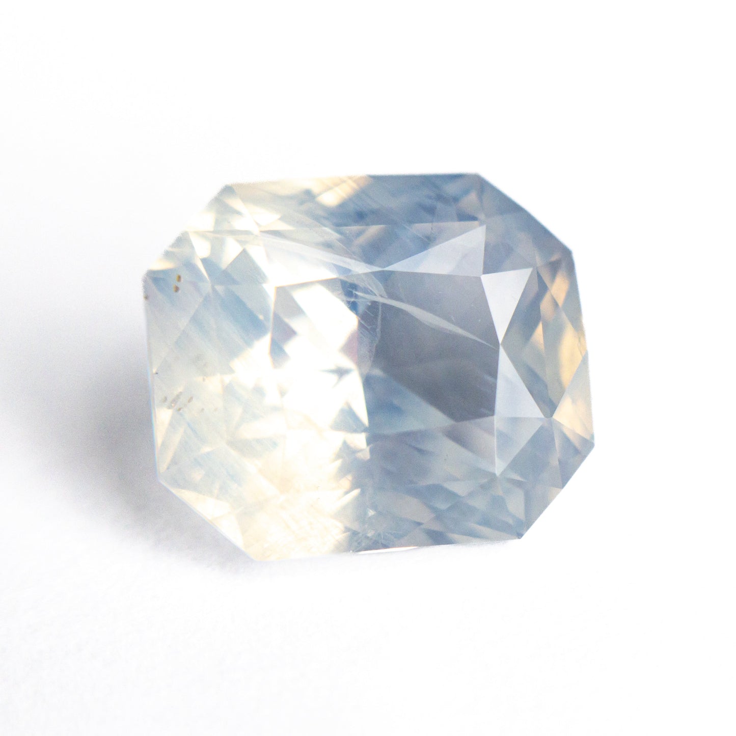 6.50カラット 11.04x9.49x6.57mm カットコーナー レクタングル ブリリアントサファイア 26390-01