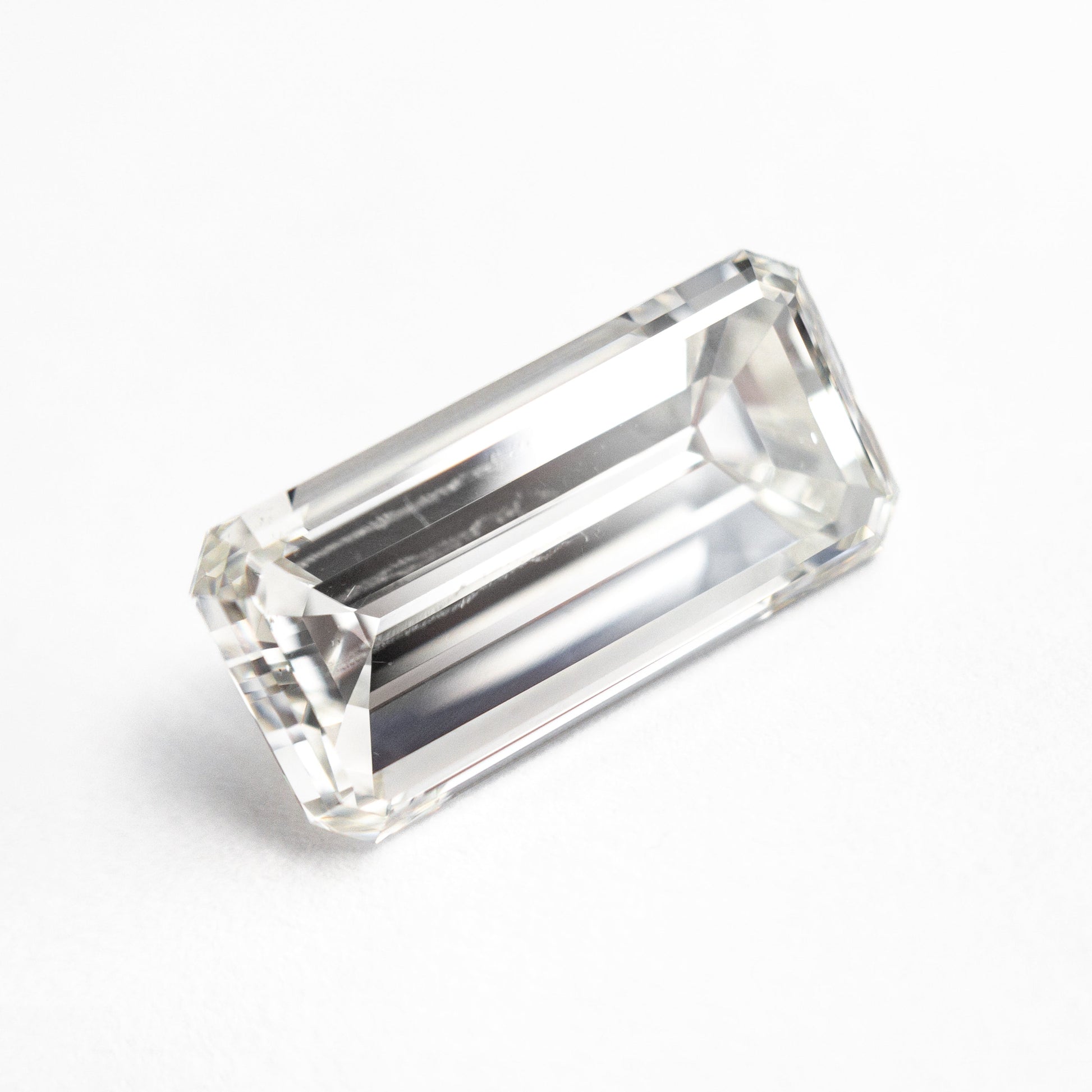 3.01カラット 11.85x5.89x4.47mm GIA SI2 Hカット コーナー レクタングル ステップカット 26478-01