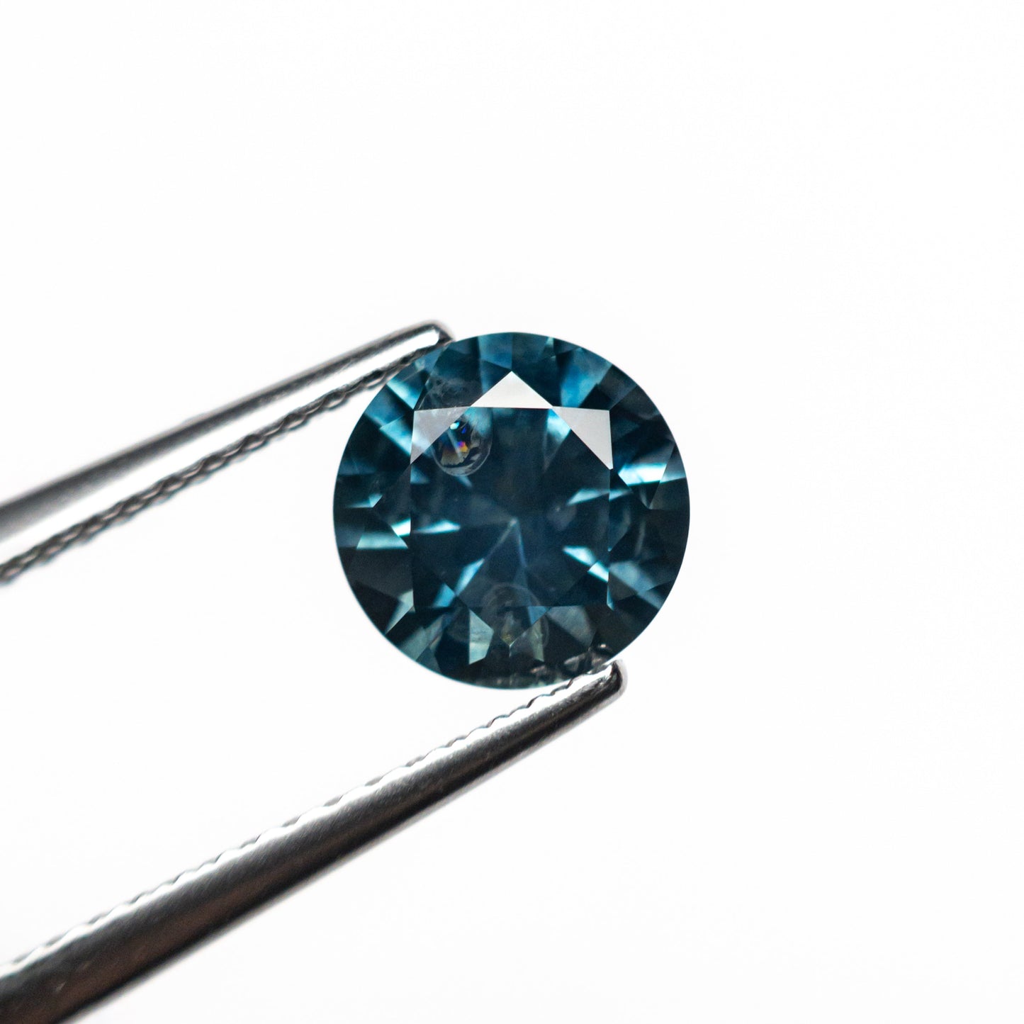 1.35カラット 6.71x6.69x4.28mm ラウンドブリリアントサファイア 26524-08