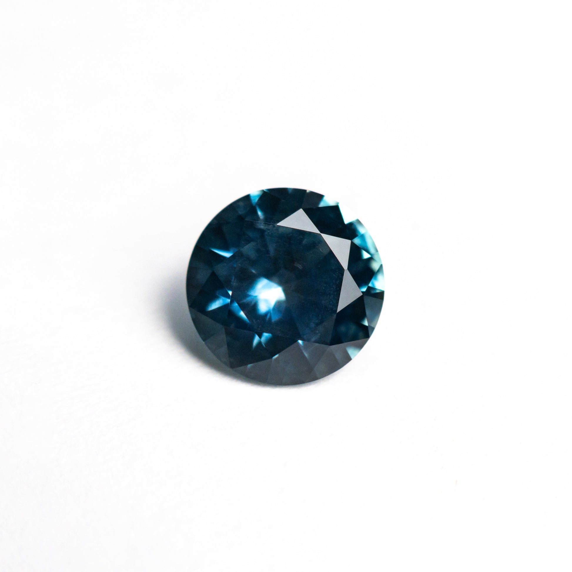1.25カラット 6.69x6.65x3.88mm ラウンドブリリアントサファイア 26524-11