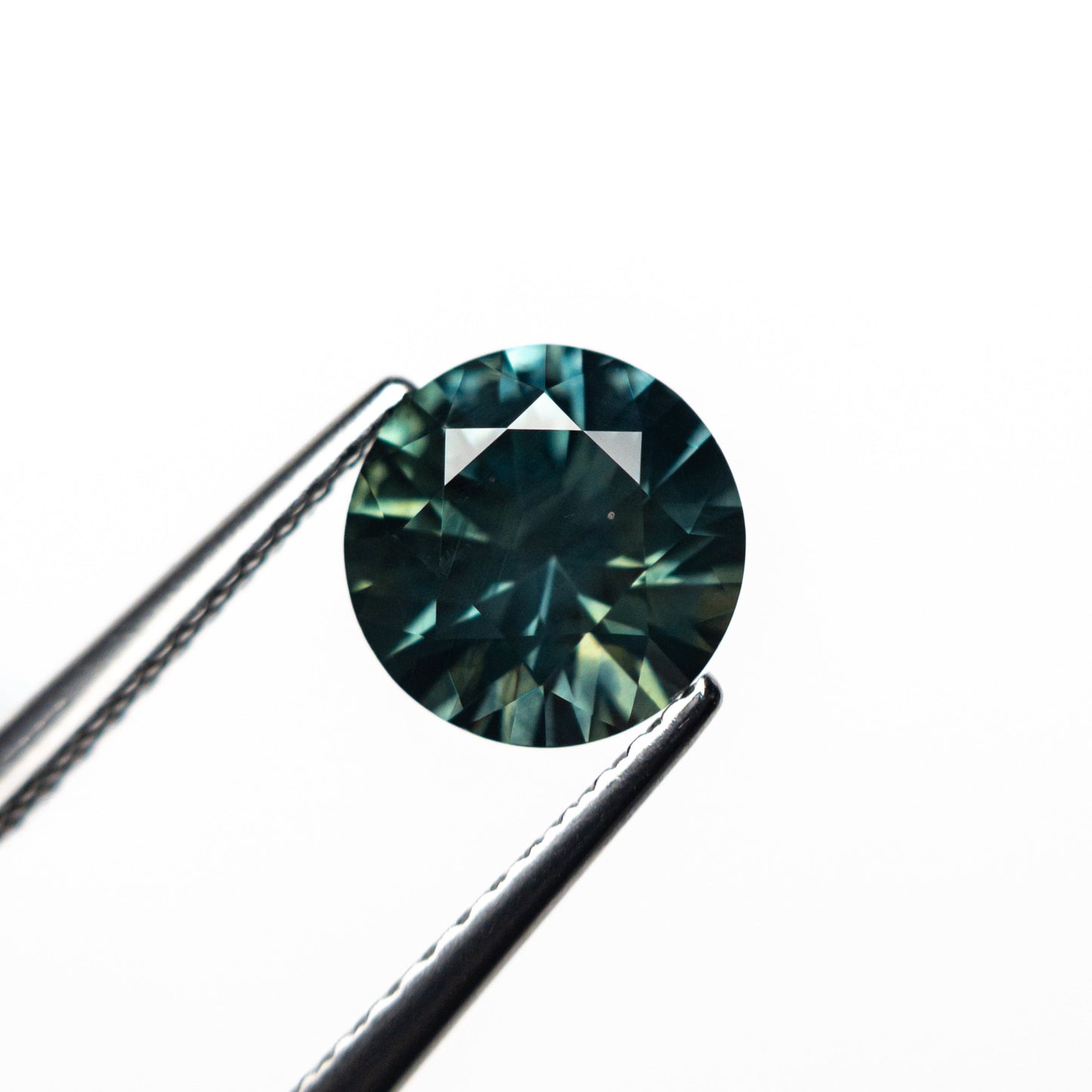 1.63ct 7.02x6.99x4.63mm Round Brilliant Sapphire 26524-13