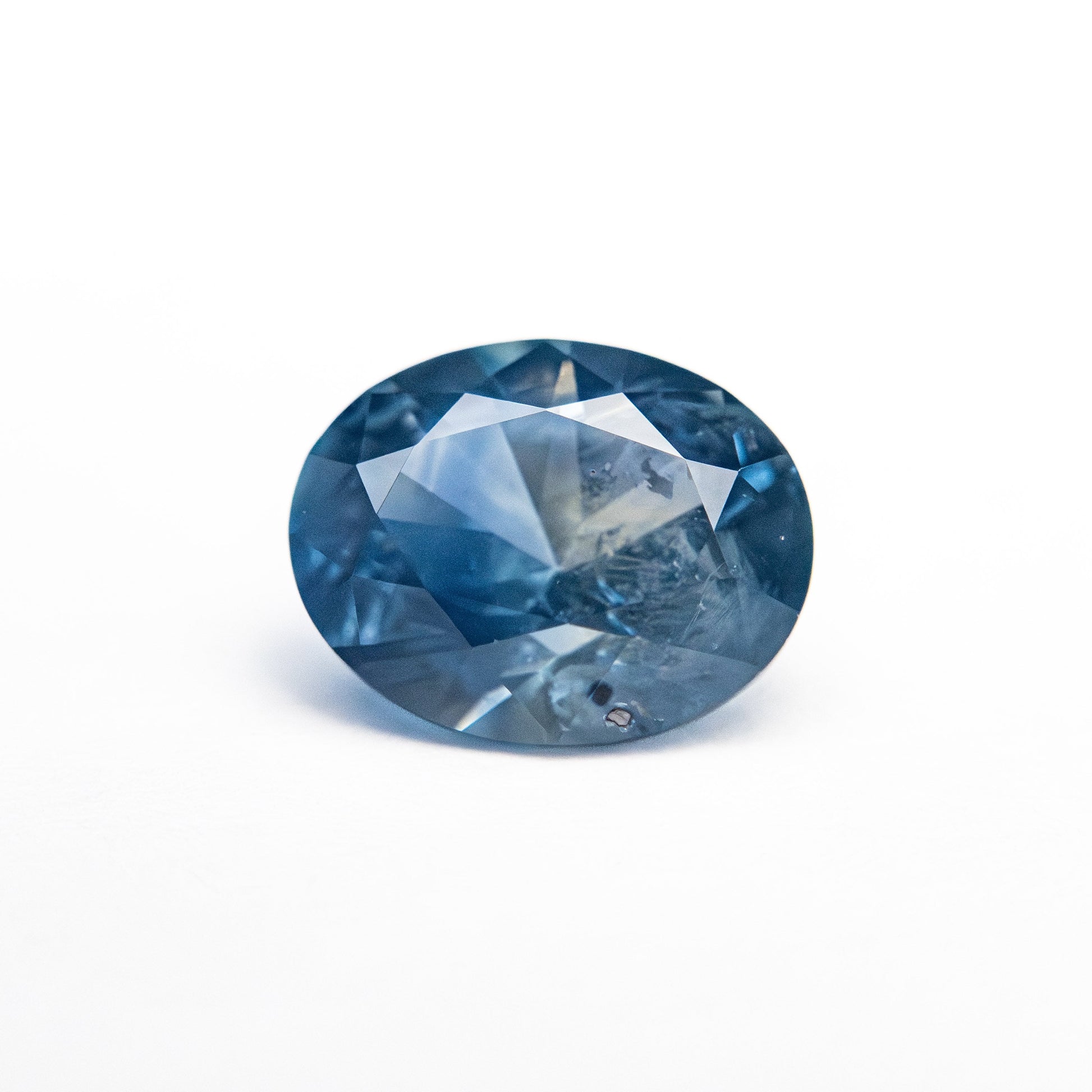 1.57ct 7.90x6.21x4.24mm Oval Brilliant Sapphire 26525-10