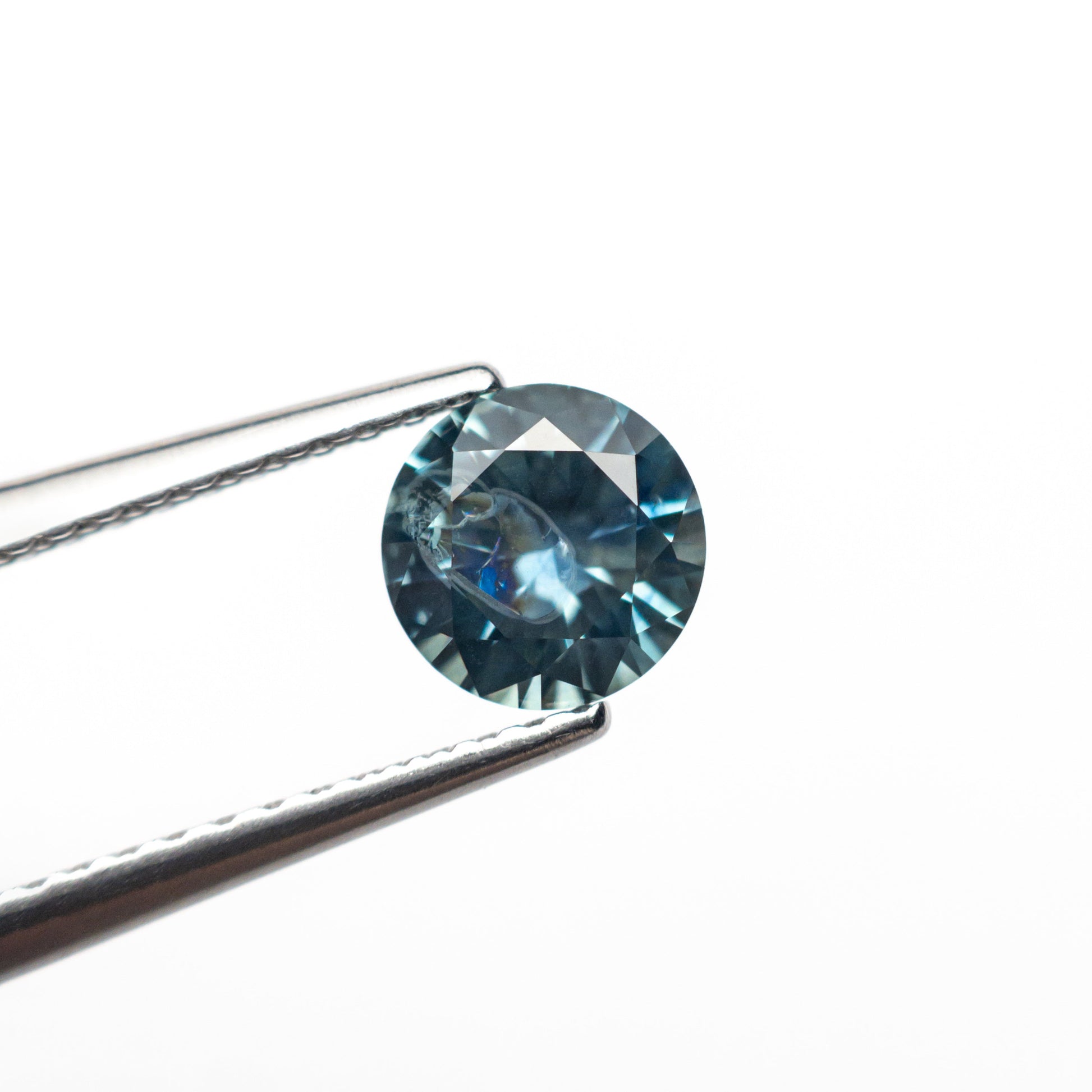 0.83ct 5.65x5.62x3.54mm Round Brilliant Sapphire 26532-02