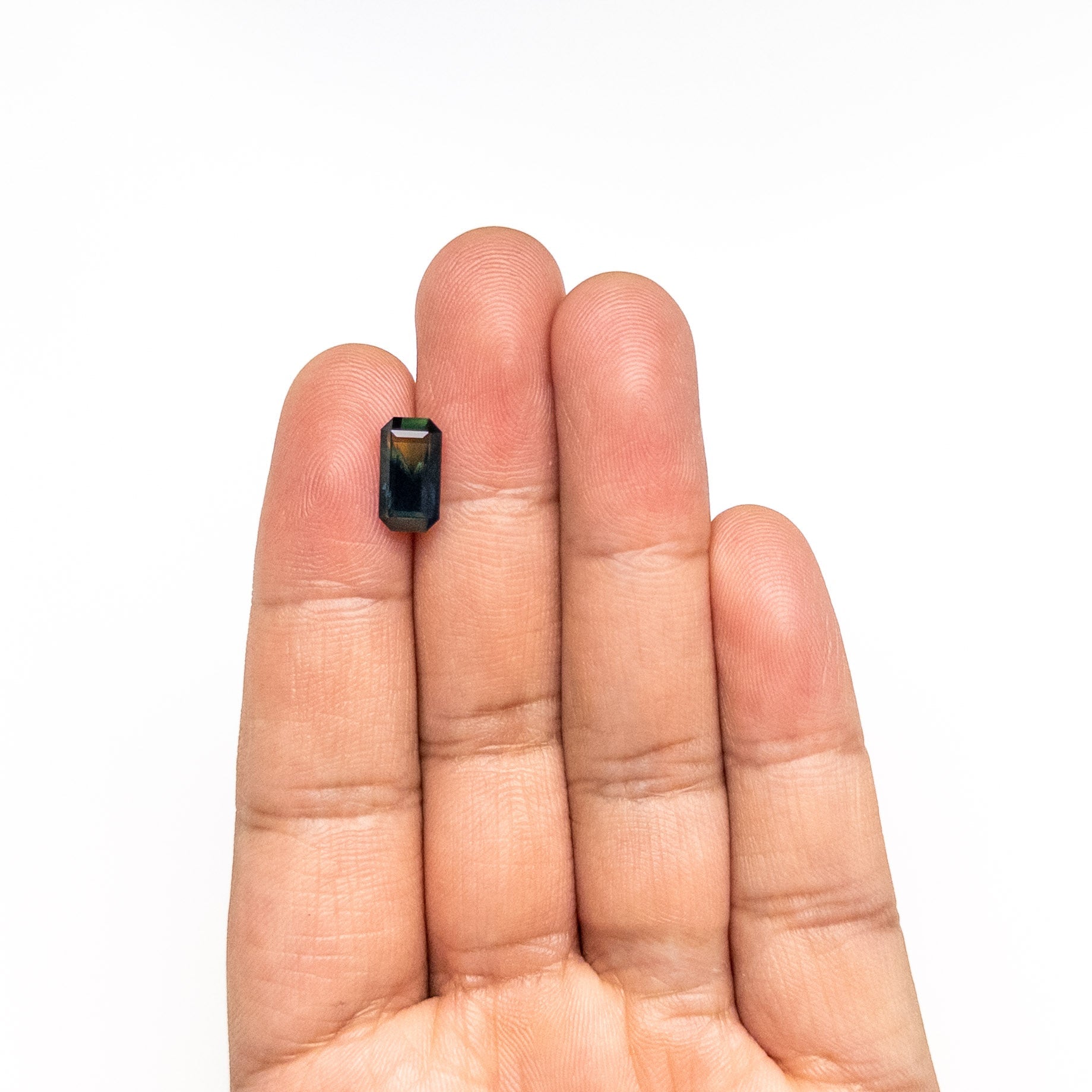 3.11カラット 11.33x6.15x4.75mm カットコーナー レクタングル ステップカット サファイア 26723-01