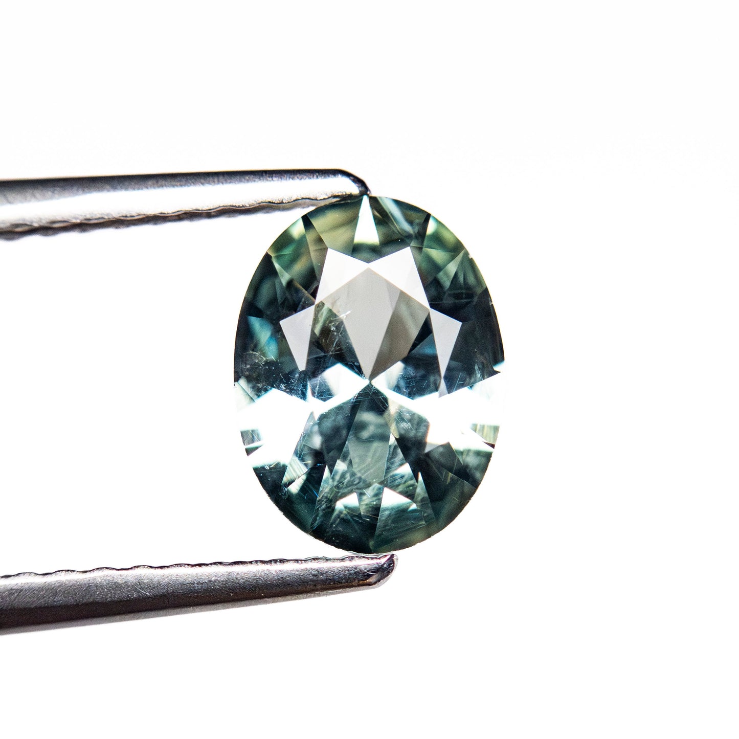 1.27ct 8.12x6.07x3.52mm Oval Brilliant Sapphire 26765-04