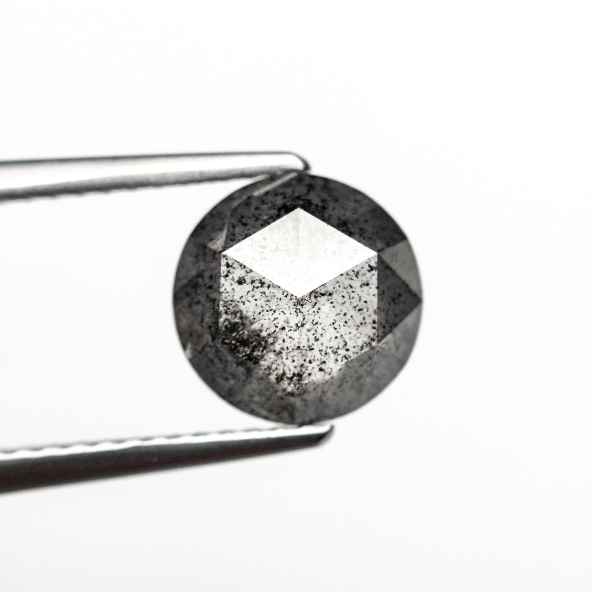1.76カラット 8.08x8.07x3.19mm ラウンド ローズカット 26786-25