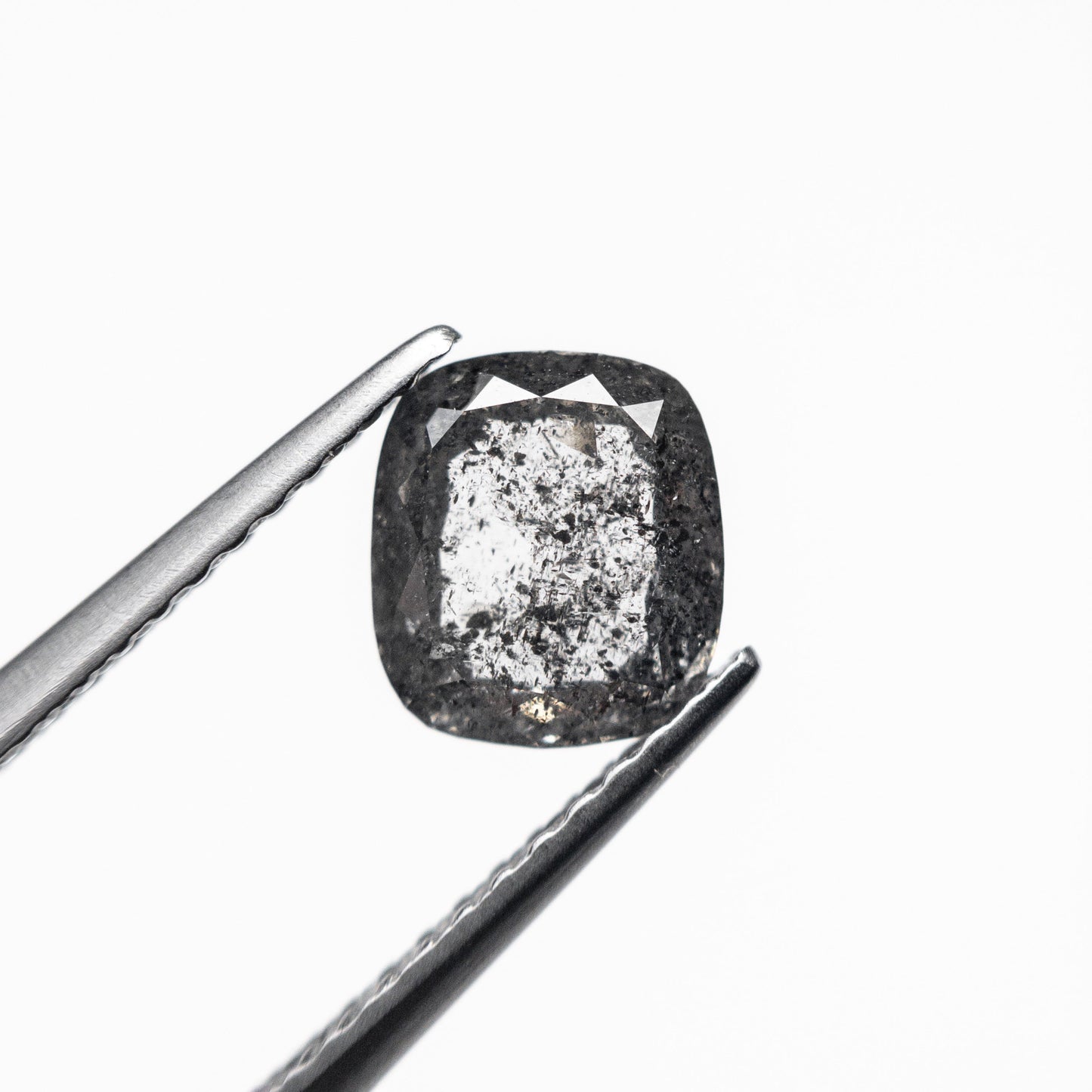 1.34カラット 6.83x6.07x3.29mm クッションダブルカット 26784-05