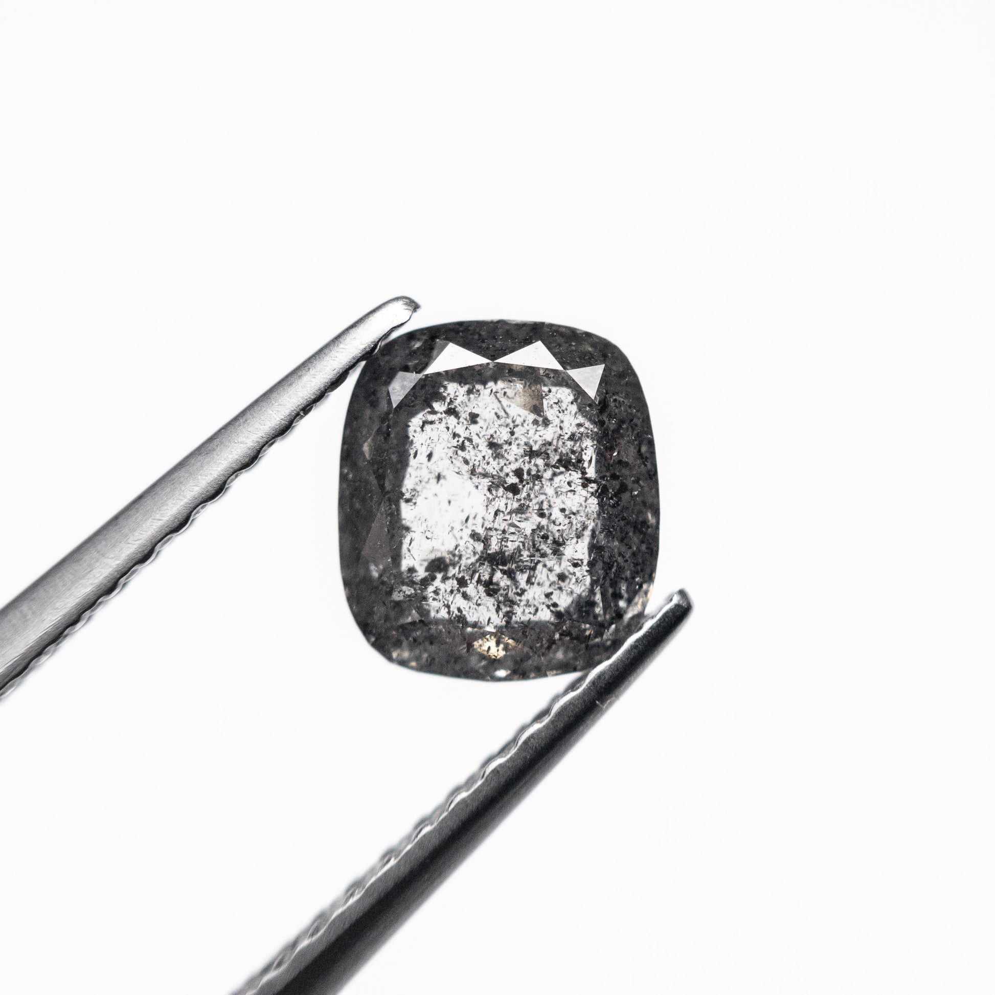 1.34カラット 6.83x6.07x3.29mm クッションダブルカット 26784-05