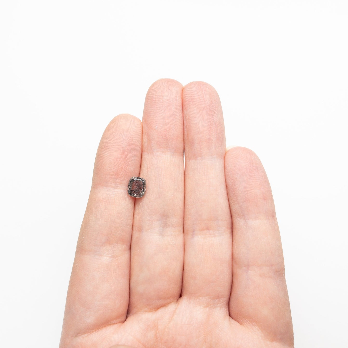 1.34カラット 6.83x6.07x3.29mm クッションダブルカット 26784-05